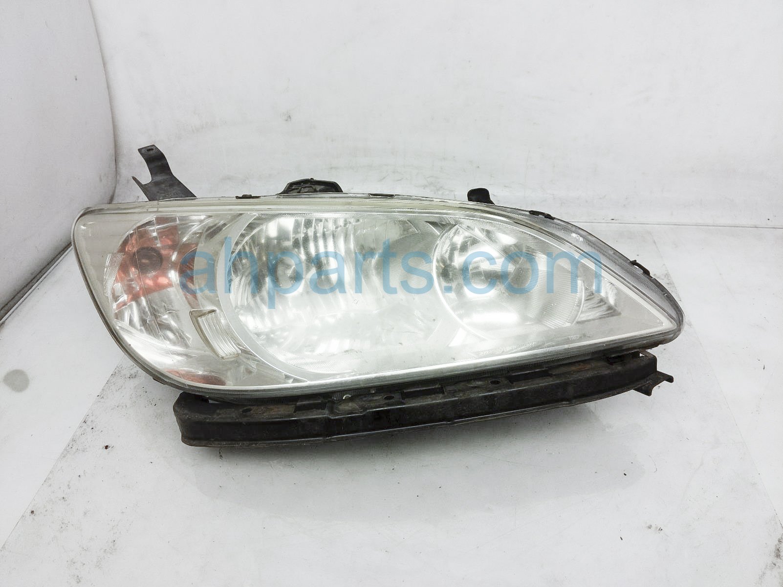 $39 Honda RH HEADLAMP / LIGHT - NEEDS POLISH $39 Honda RH HEADLAMP / LIGHT - NEEDS POLISH