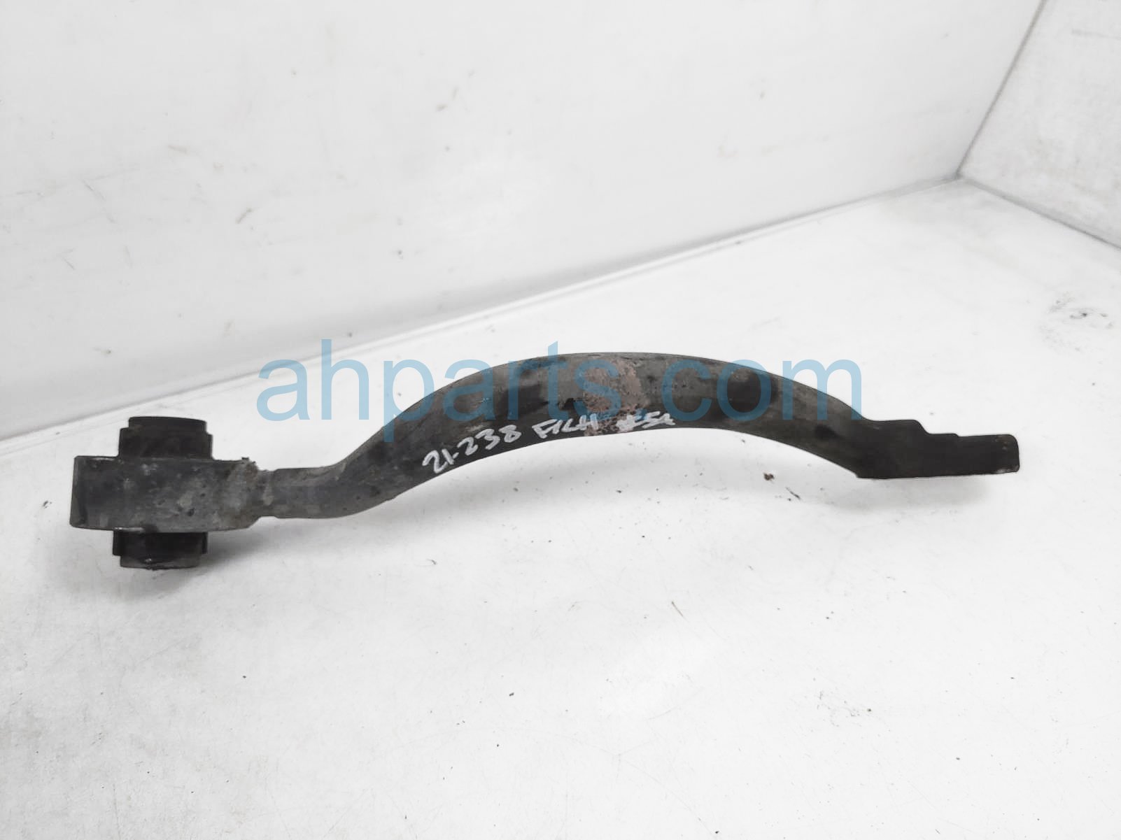 $40 Lexus FR/LH REARWARD LOWER CONTROL ARM $40 Lexus FR/LH REARWARD LOWER CONTROL ARM