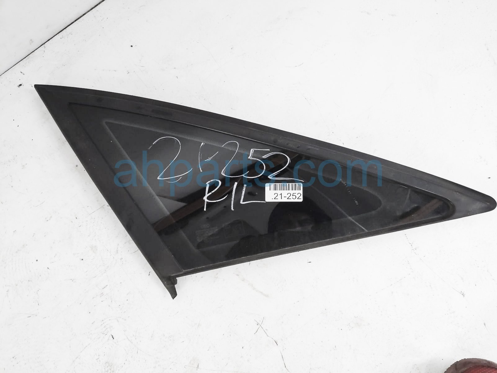 $70 Audi LH QUARTER WINDOW GLASS $70 Audi LH QUARTER WINDOW GLASS