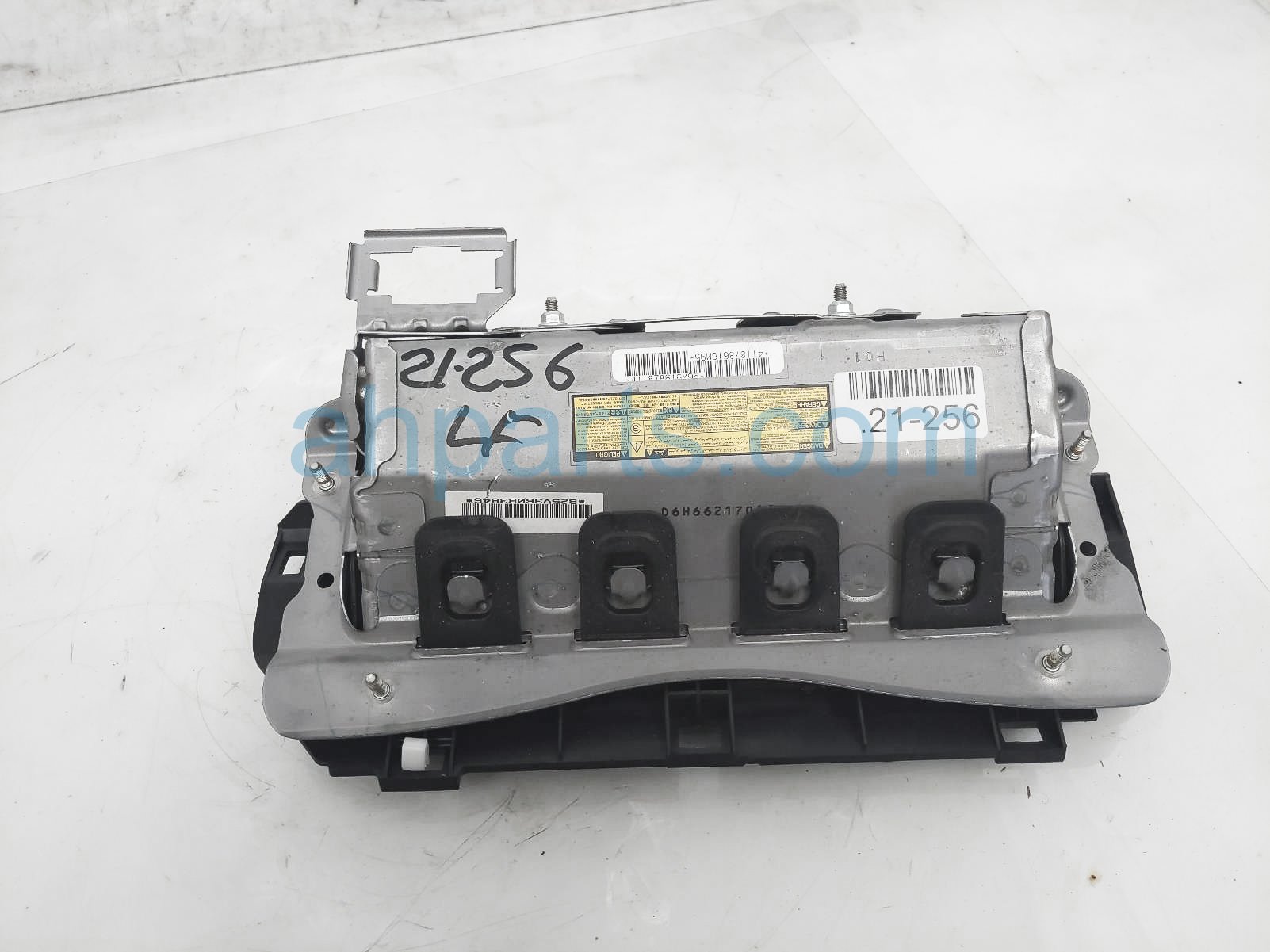 Sold 2017 Toyota Sienna Airbag Driver Knee Air Bag 7390008010C0,