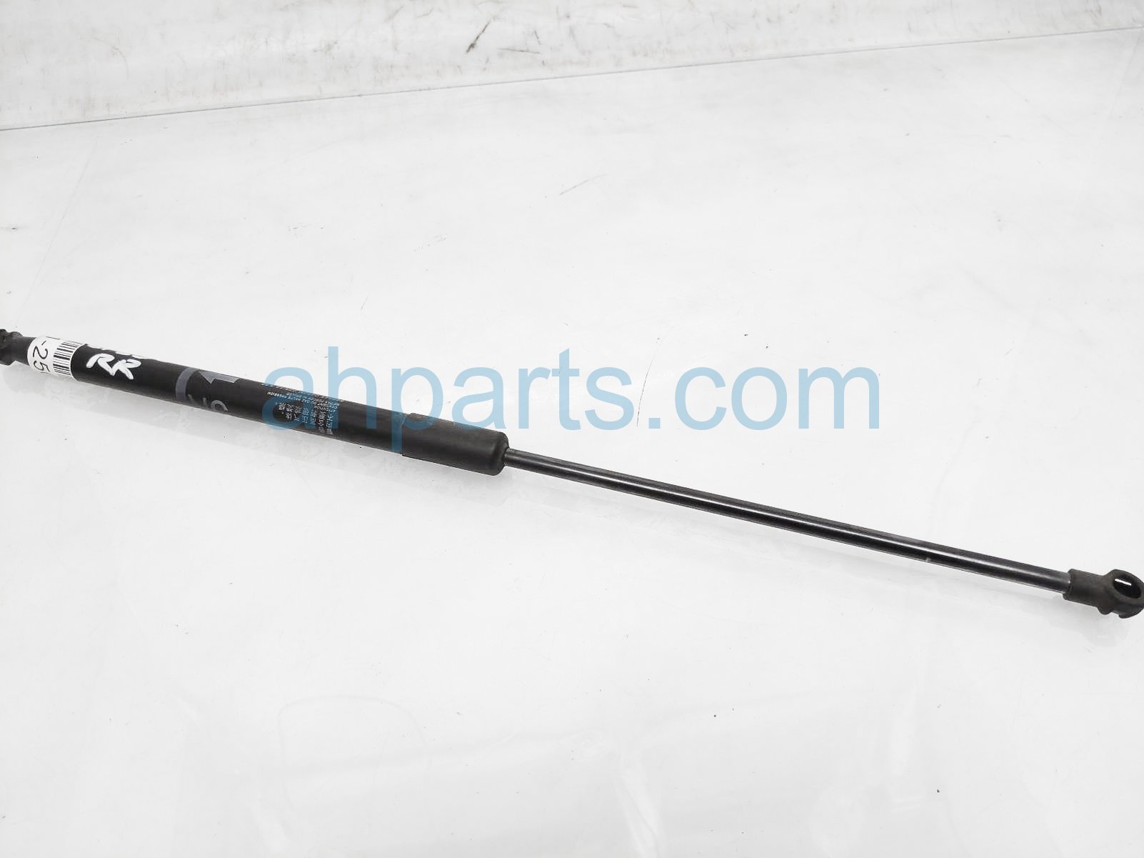 $17 Toyota RH TAILGATE STRUT / LIFT CYLINDER