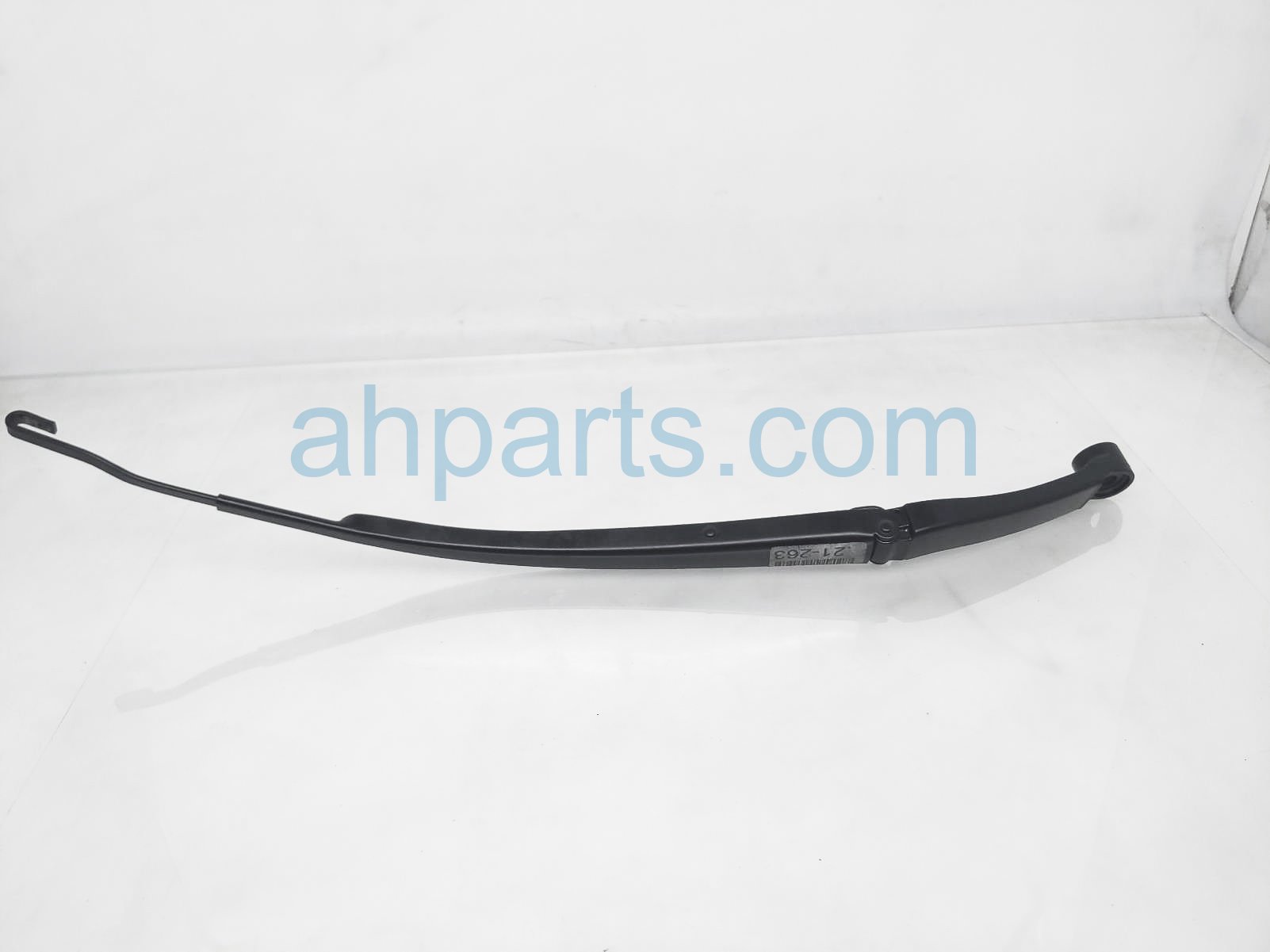 $29 Lexus RH WINDSHIELD WIPER ARM