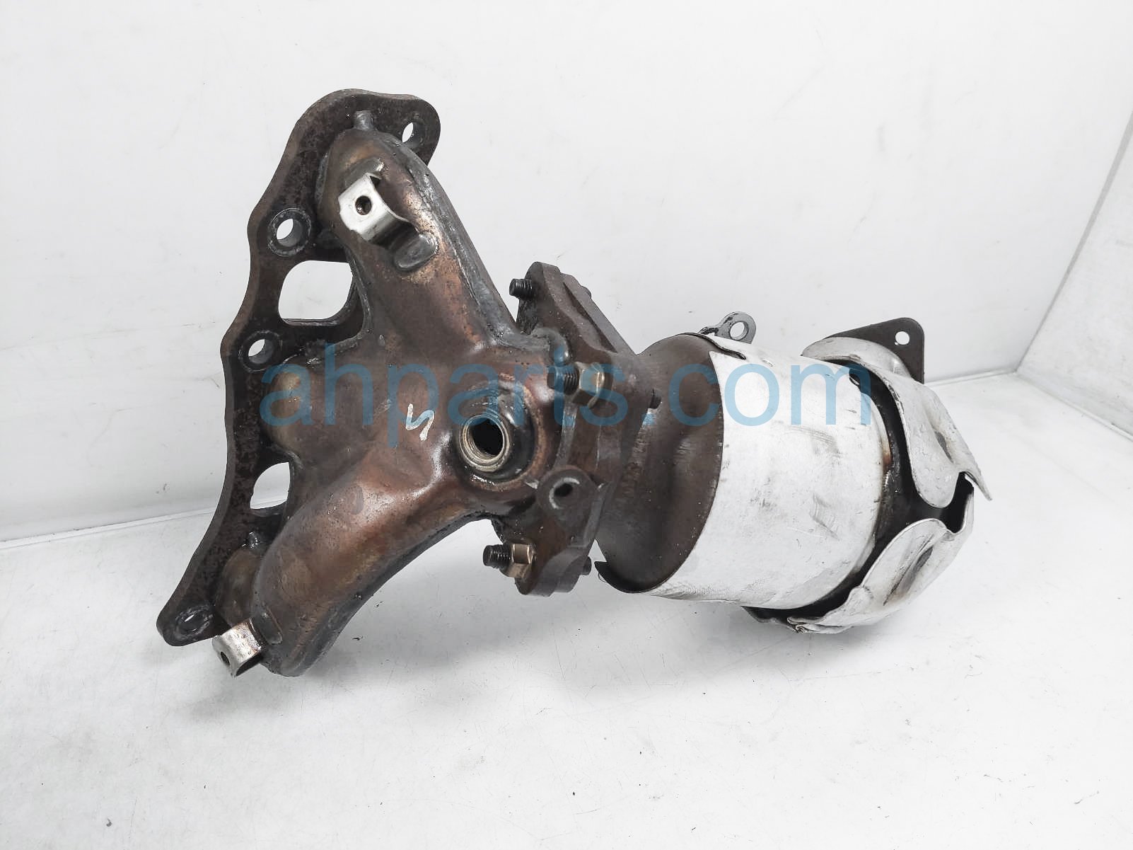 $150 Nissan REAR EXHAUST MANIFOLD $150 Nissan REAR EXHAUST MANIFOLD
