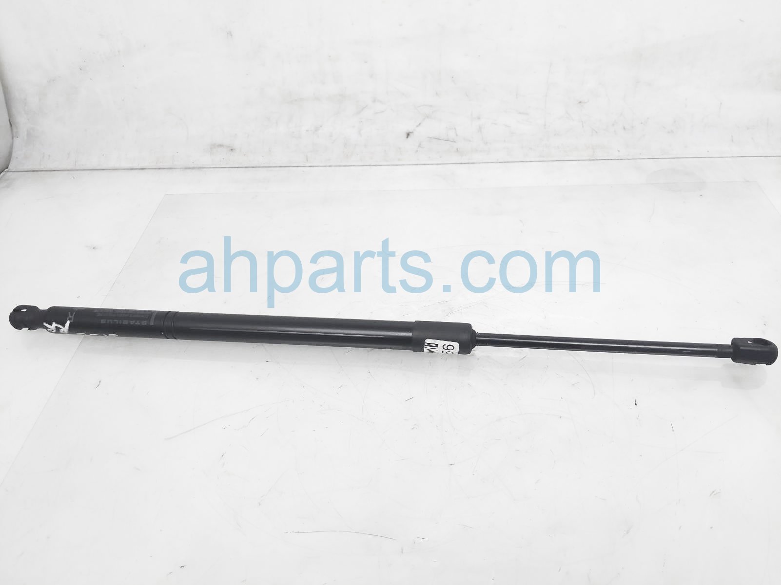 $15 Toyota RH TAILGATE STRUT / LIFT CYLINDER $15 Toyota RH TAILGATE STRUT / LIFT CYLINDER