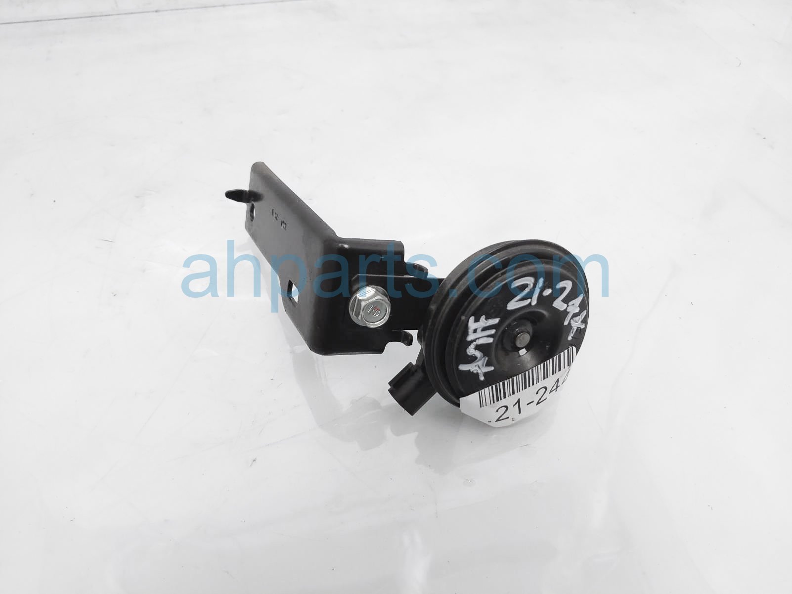 $19 Honda LOW NOTE HORN ASSY