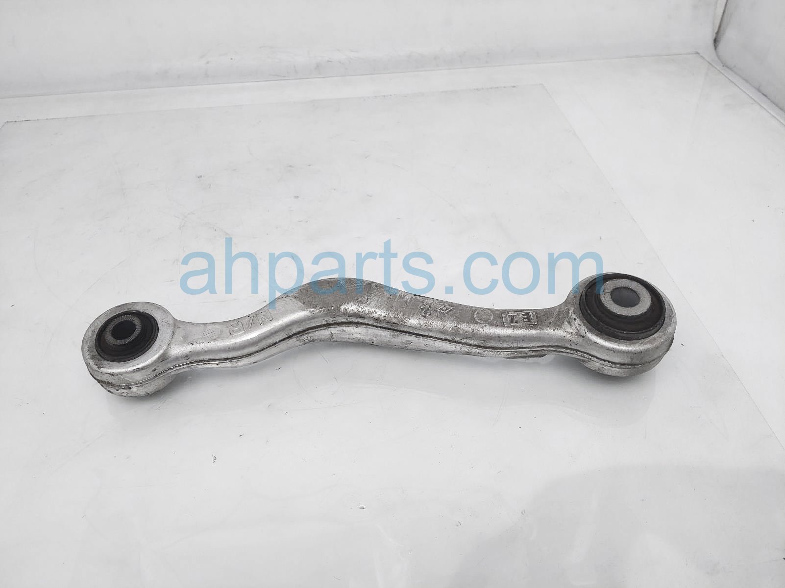 $30 Lexus RR/RH BACK UPPER CONTROL ARM $30 Lexus RR/RH BACK UPPER CONTROL ARM