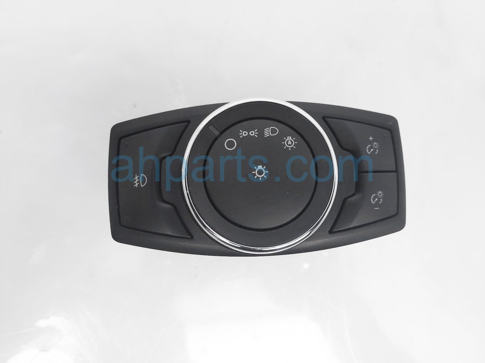 $24 Ford HEADLAMP / LIGHT SWITCH ASSY $24 Ford HEADLAMP / LIGHT SWITCH ASSY