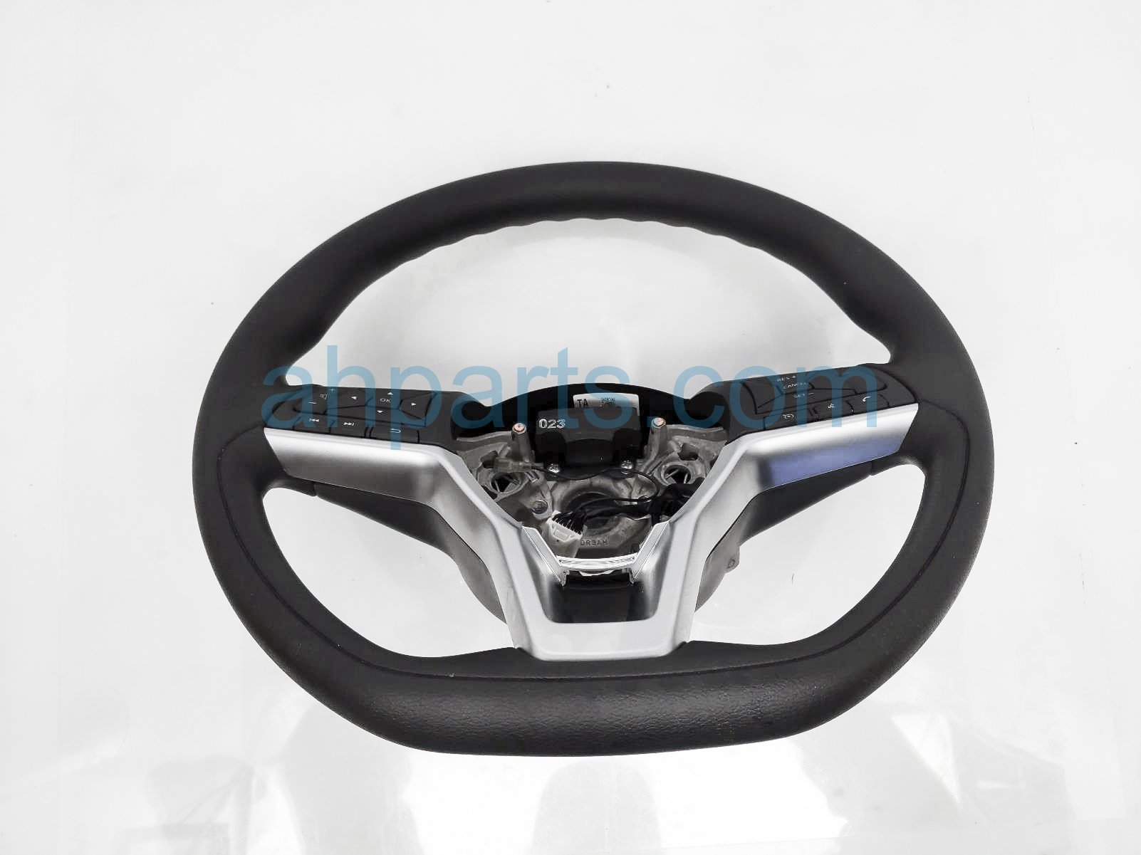 $100 Nissan STEERING WHEEL - BLACK - SV $100 Nissan STEERING WHEEL - BLACK - SV
