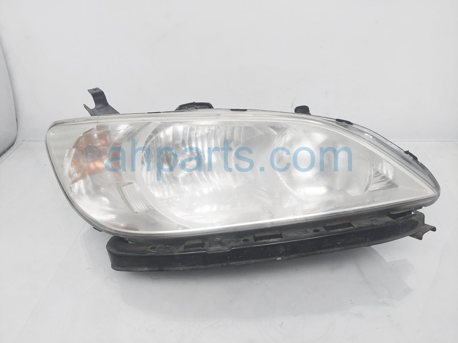 $39 Honda RH HEADLAMP / LIGHT - NEEDS POLISH $39 Honda RH HEADLAMP / LIGHT - NEEDS POLISH