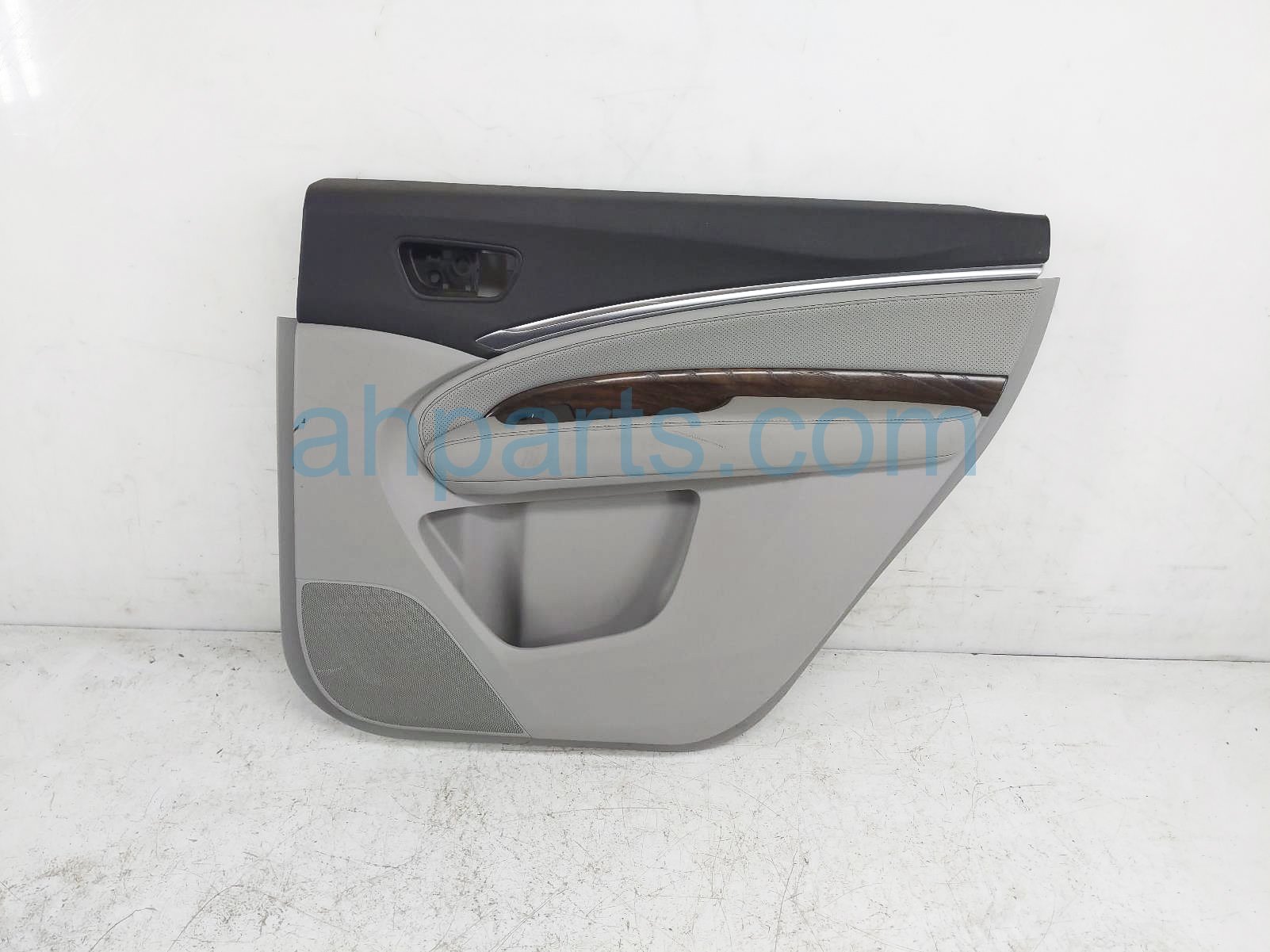 $100 Acura RR/RH INTERIOR DOOR PANEL - GREY $100 Acura RR/RH INTERIOR DOOR PANEL - GREY