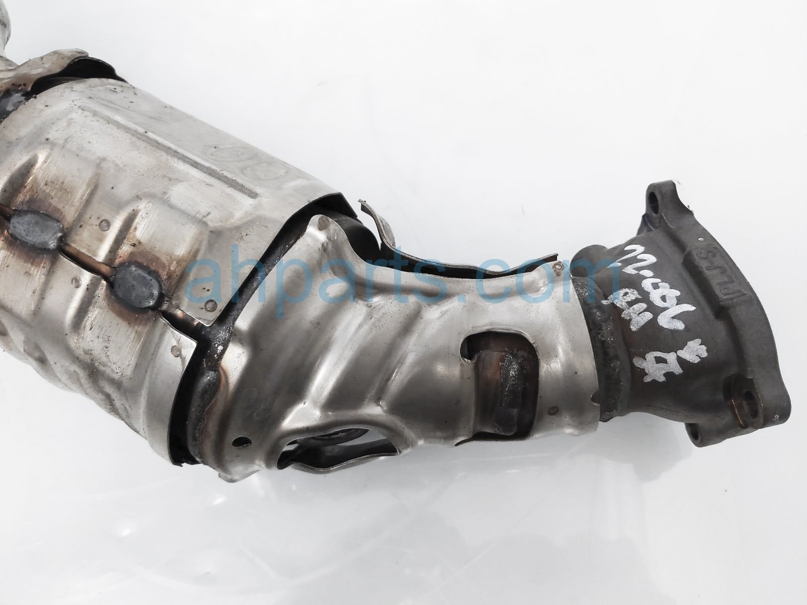 2022 Kia Stinger Catalytic Passenger Exhaust Converter 28530-3LVB0,