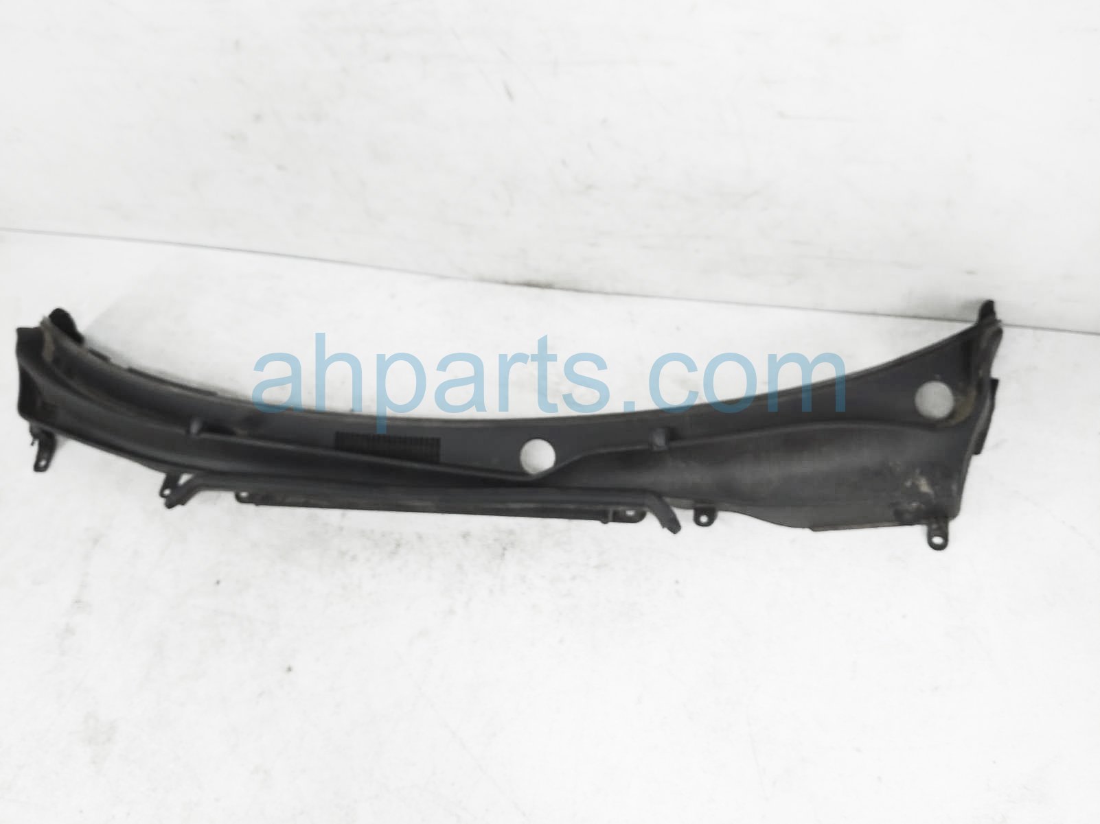 $125 Kia WINDSHIELD COWL ASSY $125 Kia WINDSHIELD COWL ASSY