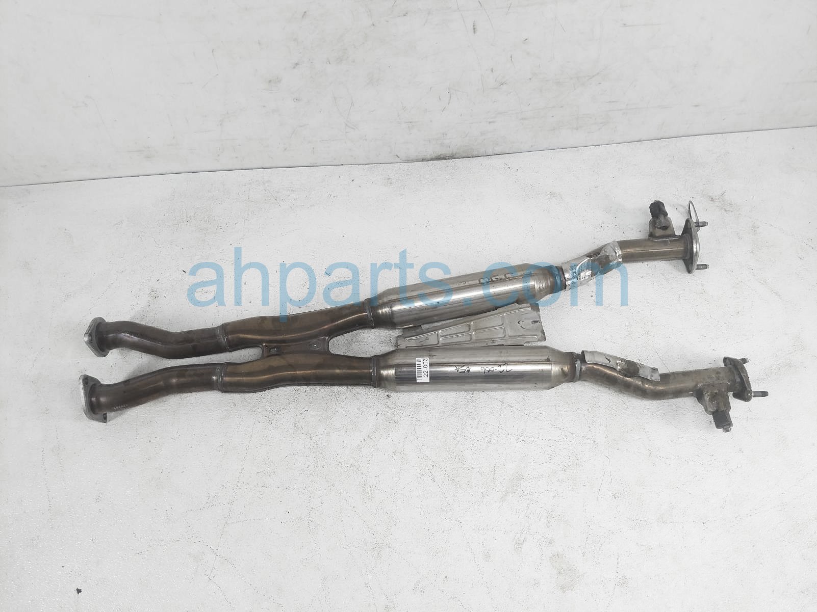 $199 Kia CENTER EXHAUST MUFFLER PIPE ASSY $199 Kia CENTER EXHAUST MUFFLER PIPE ASSY