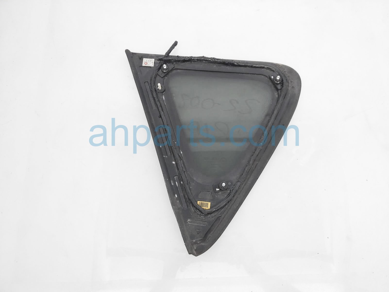 $50 Kia RH QUARTER WINDOW GLASS