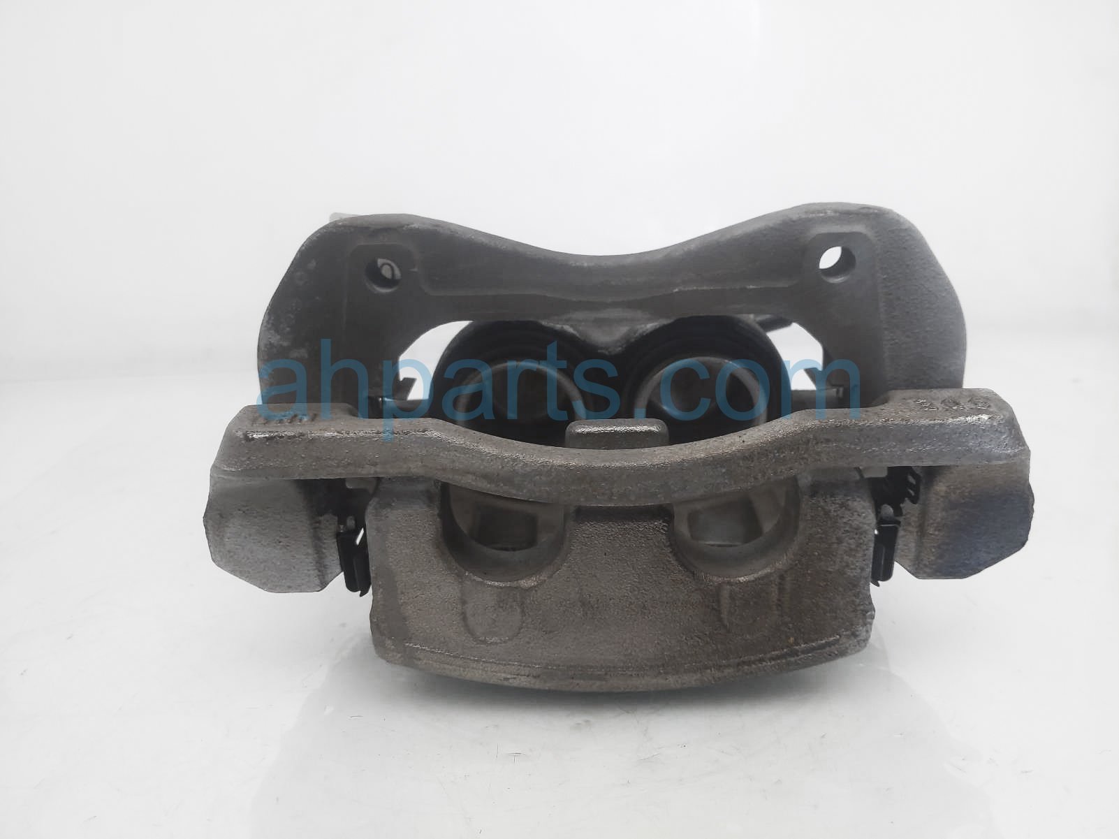 $75 Hyundai FR/RH BRAKE CALIPER $75 Hyundai FR/RH BRAKE CALIPER
