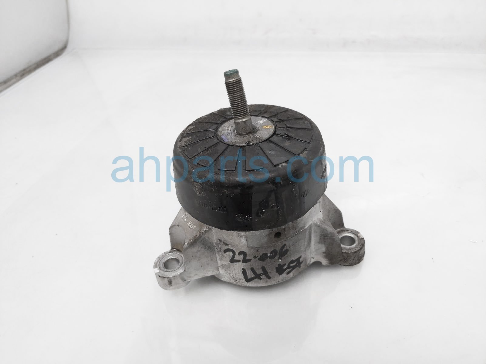 $60 Kia LH ENGINE MOUNT - 3.3L AWD $60 Kia LH ENGINE MOUNT - 3.3L AWD