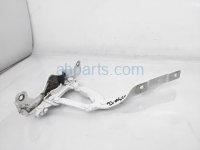 $30 Kia RH HOOD HINGE - WHITE $30 Kia RH HOOD HINGE - WHITE