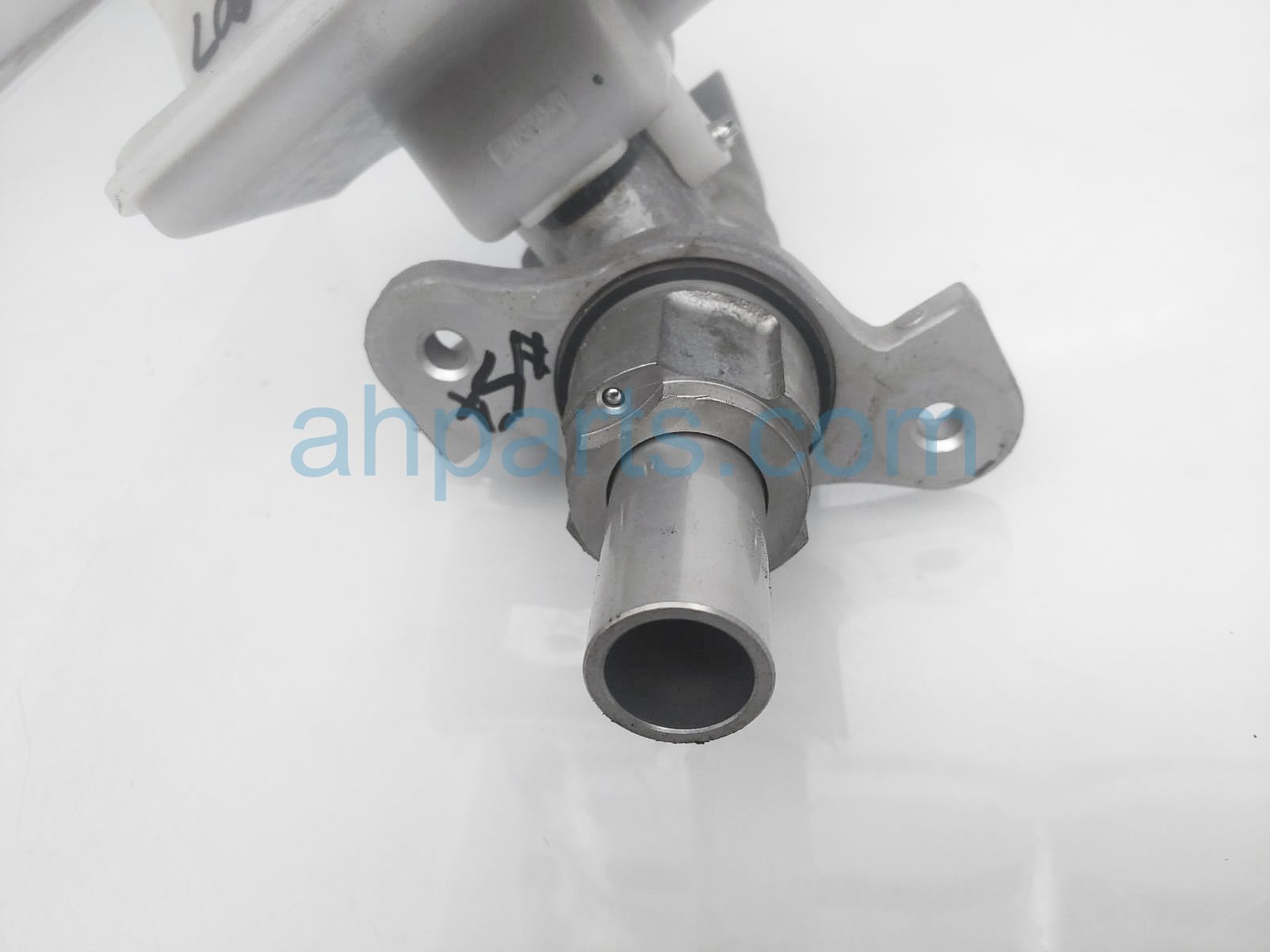 Sold 2015 Jeep Grand Cherokee Brake Master Cylinder 68207364AA