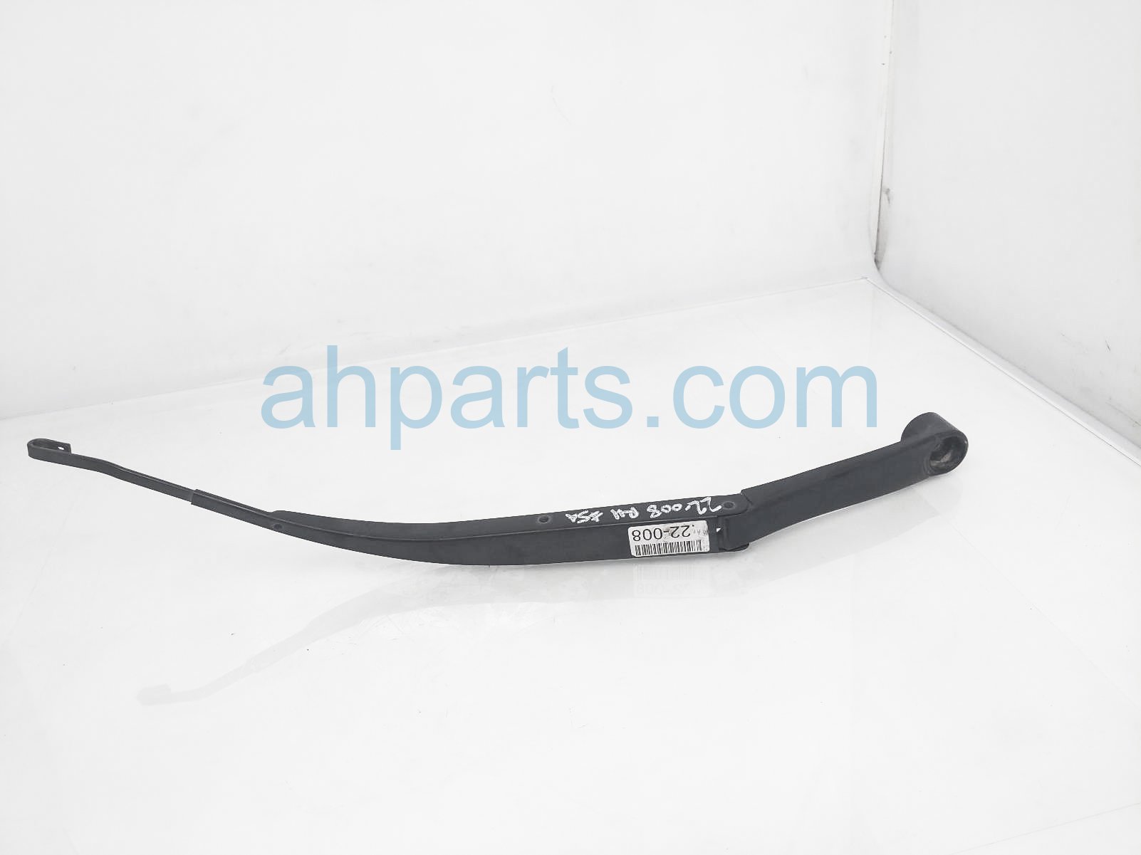$19 Kia RH WINDSHIELD WIPER ARM