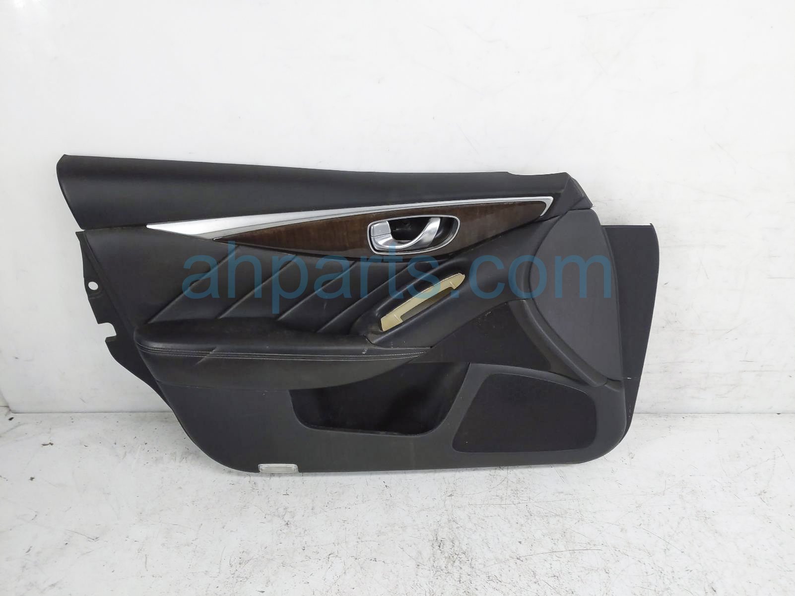 $75 Infiniti FR/LH INTERIOR DOOR PANEL - BLACK*
