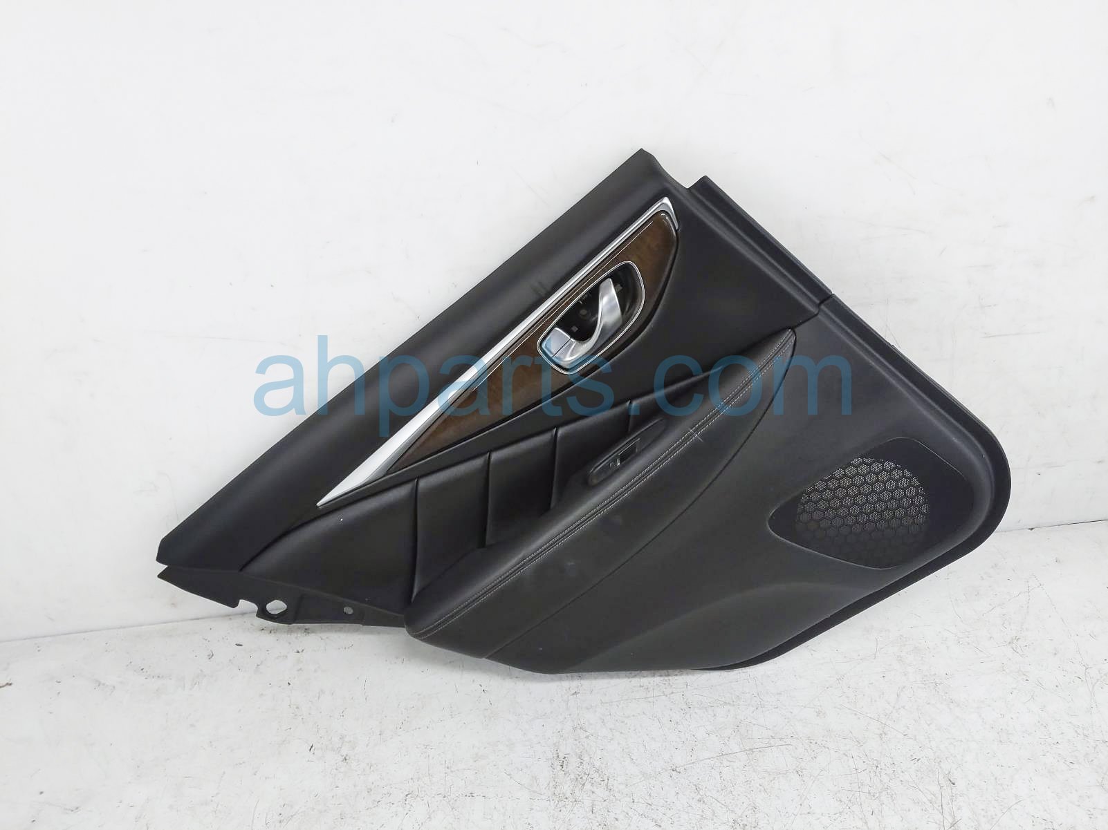 $45 Infiniti RR/LH INTERIOR DOOR PANEL - BLACk $45 Infiniti RR/LH INTERIOR DOOR PANEL - BLACk