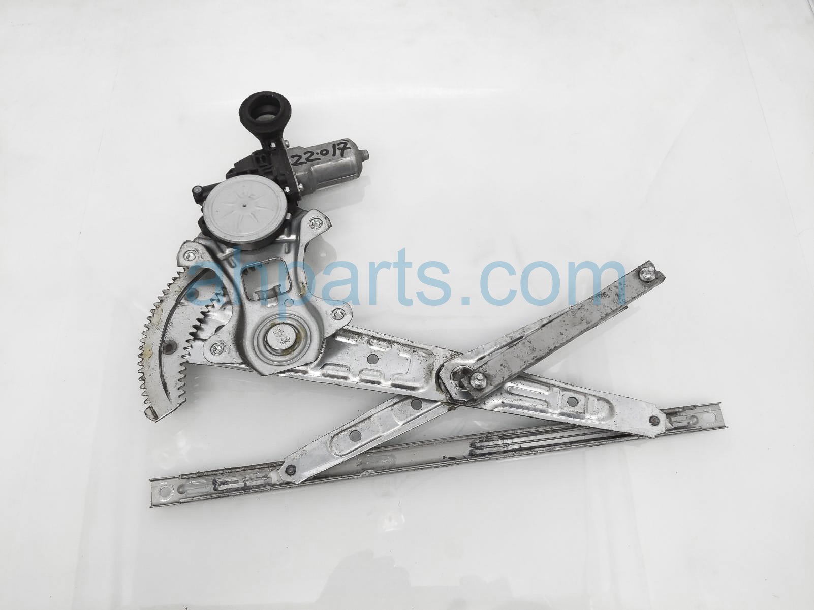 $69 Infiniti RR/RH WINDOW REGULATOR & MOTOR $69 Infiniti RR/RH WINDOW REGULATOR & MOTOR