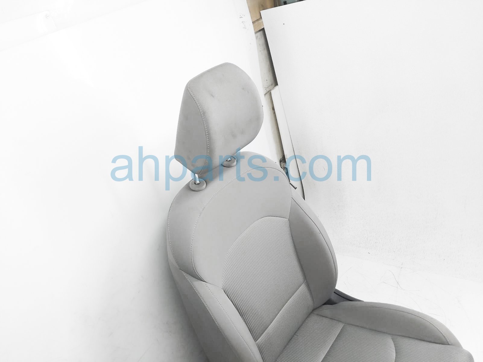 $325 Kia FR/LH SEAT - GREY - W/ AIRBAG