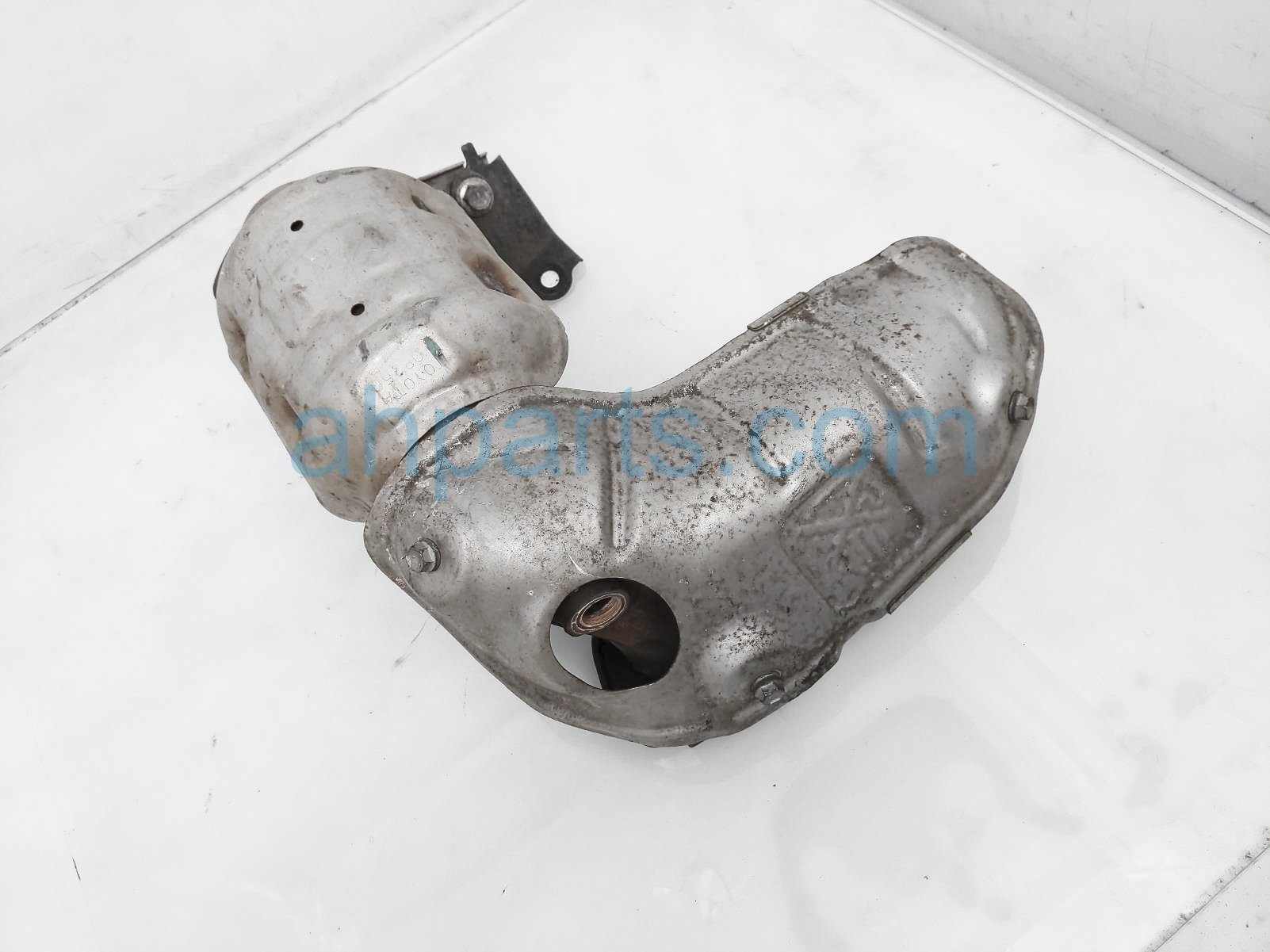$295 Toyota FRONT EXHAUST MANIFOLD