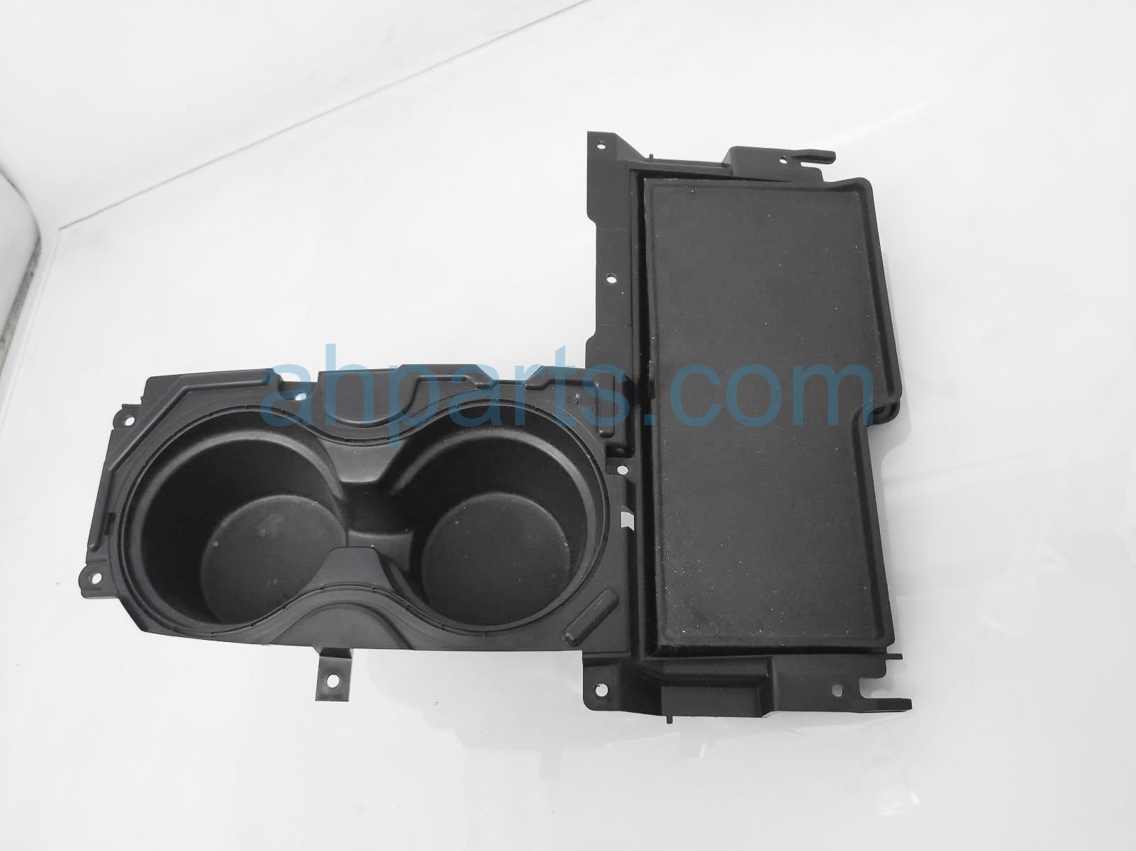 $20 Honda CENTER CUP HOLDER ASSY $20 Honda CENTER CUP HOLDER ASSY