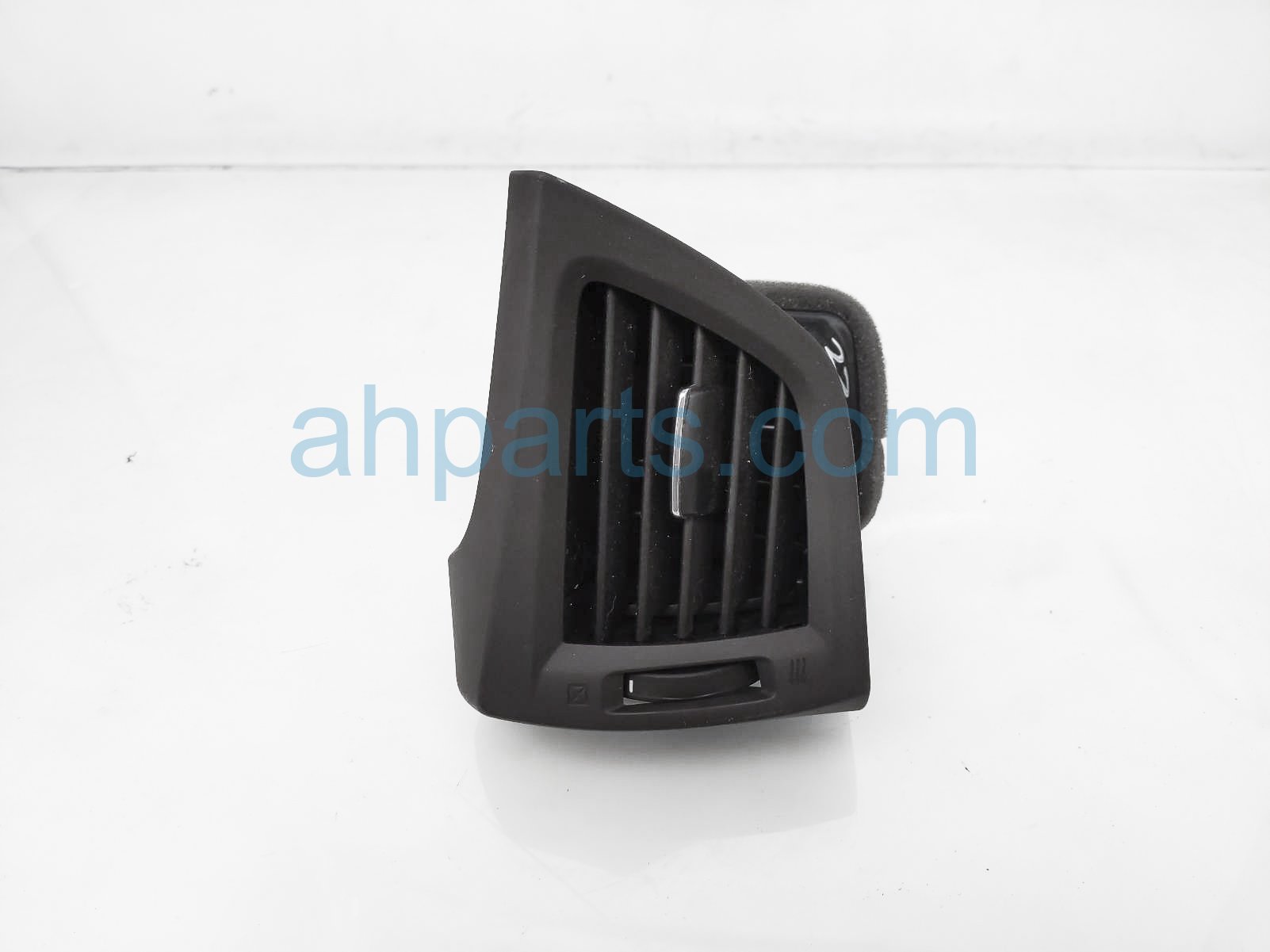 $20 Acura RH OUTER DASH AIR VENT OUTLET $20 Acura RH OUTER DASH AIR VENT OUTLET
