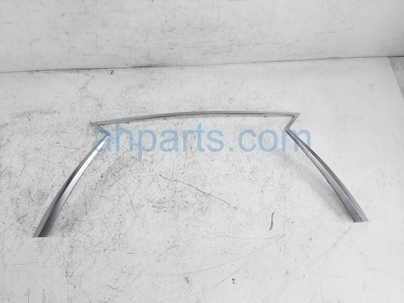 $199 Lexus UPPER GRILLE CHROME TRIM MOLDING $199 Lexus UPPER GRILLE CHROME TRIM MOLDING