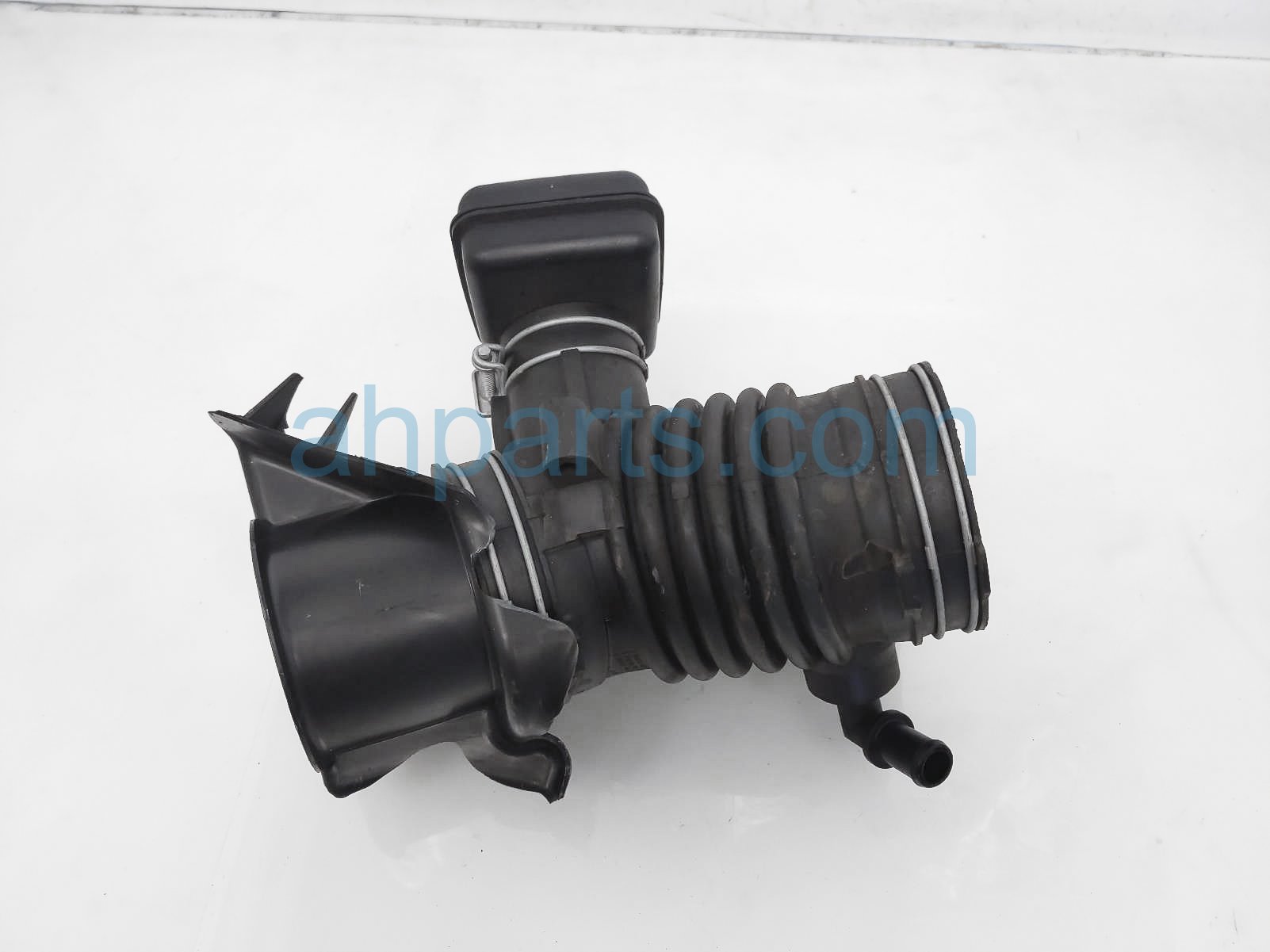 $30 Lexus AIR INTAKE FLOW HOSE ASSY