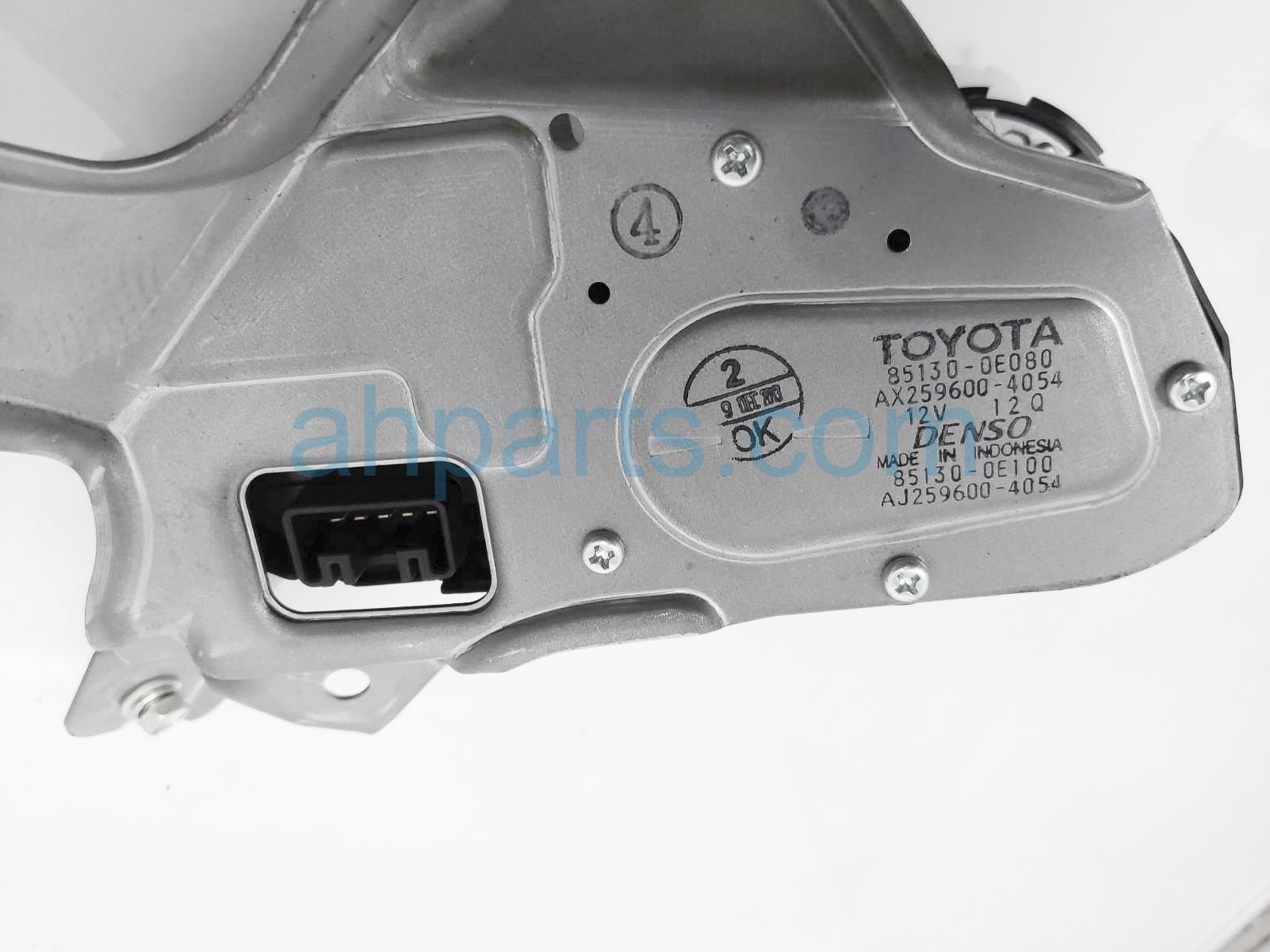 Sold 2014 Toyota Highlander Windshield Rear Wiper Motor Assy 85130 