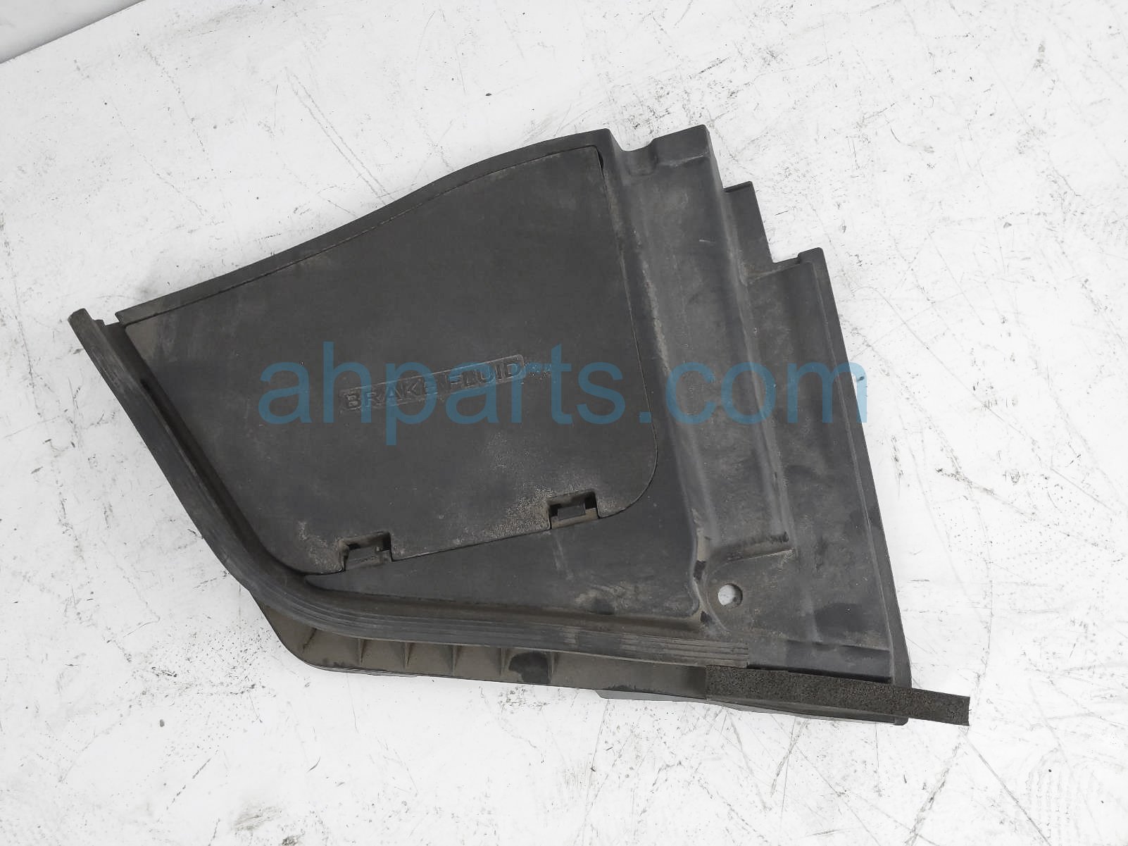 $19 Infiniti LH ENGINE ROOM BRAKE FLUID COVER $19 Infiniti LH ENGINE ROOM BRAKE FLUID COVER