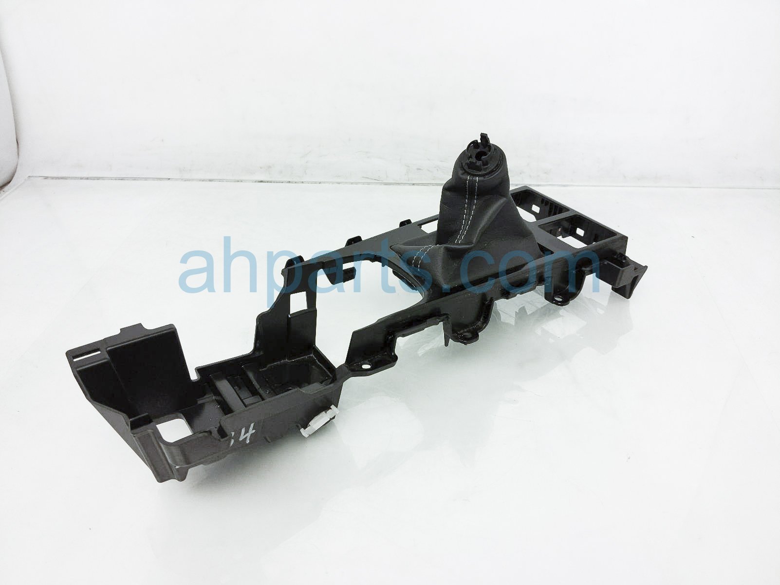 $30 Lexus SHIFTER CONSOLE FRAME W/ BOOT ASSY