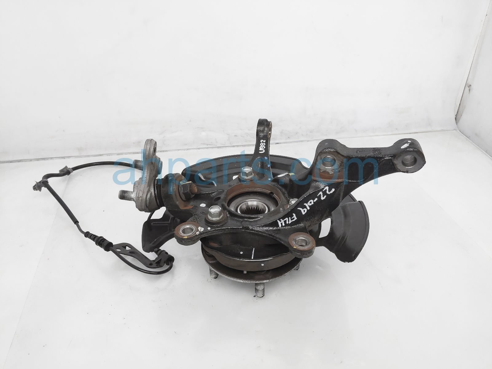 $99 Kia FR/LH SPINDLE KNUCKLE HUB $99 Kia FR/LH SPINDLE KNUCKLE HUB