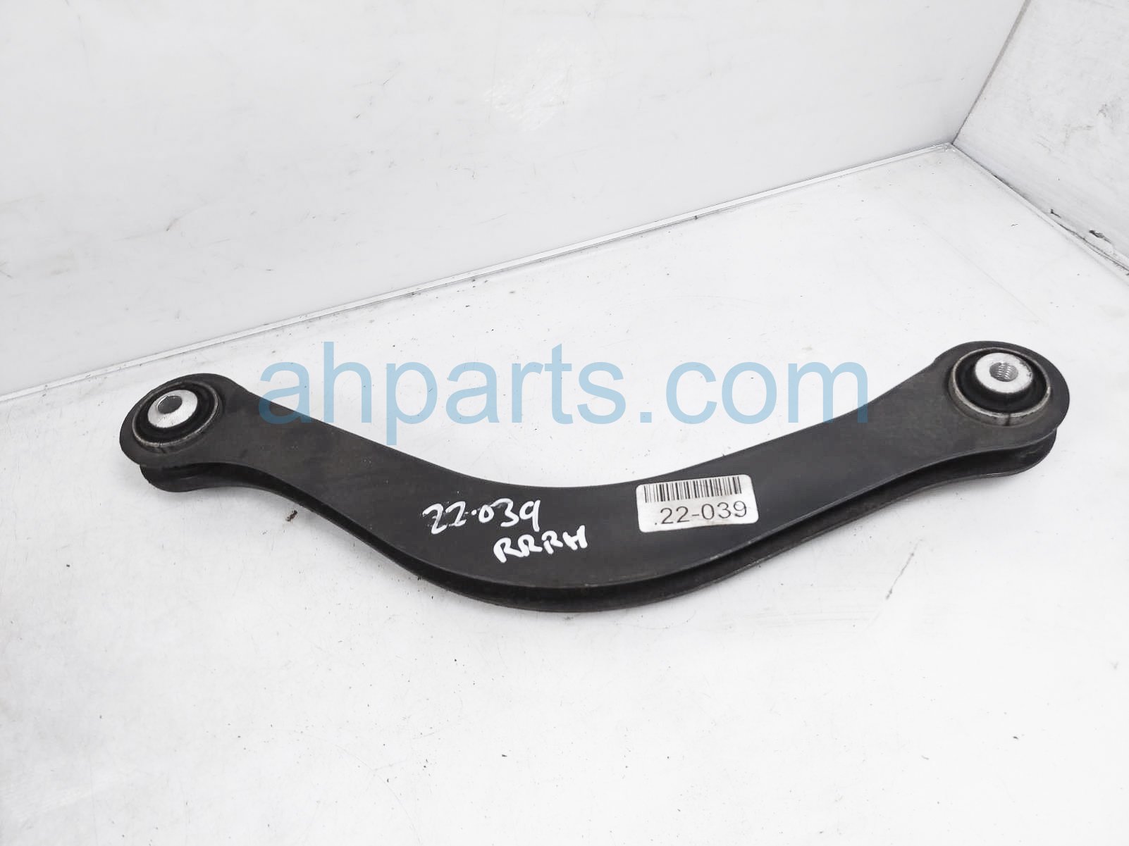 $40 Audi RR/RH UPPER REARWARD CONTROL ARM $40 Audi RR/RH UPPER REARWARD CONTROL ARM