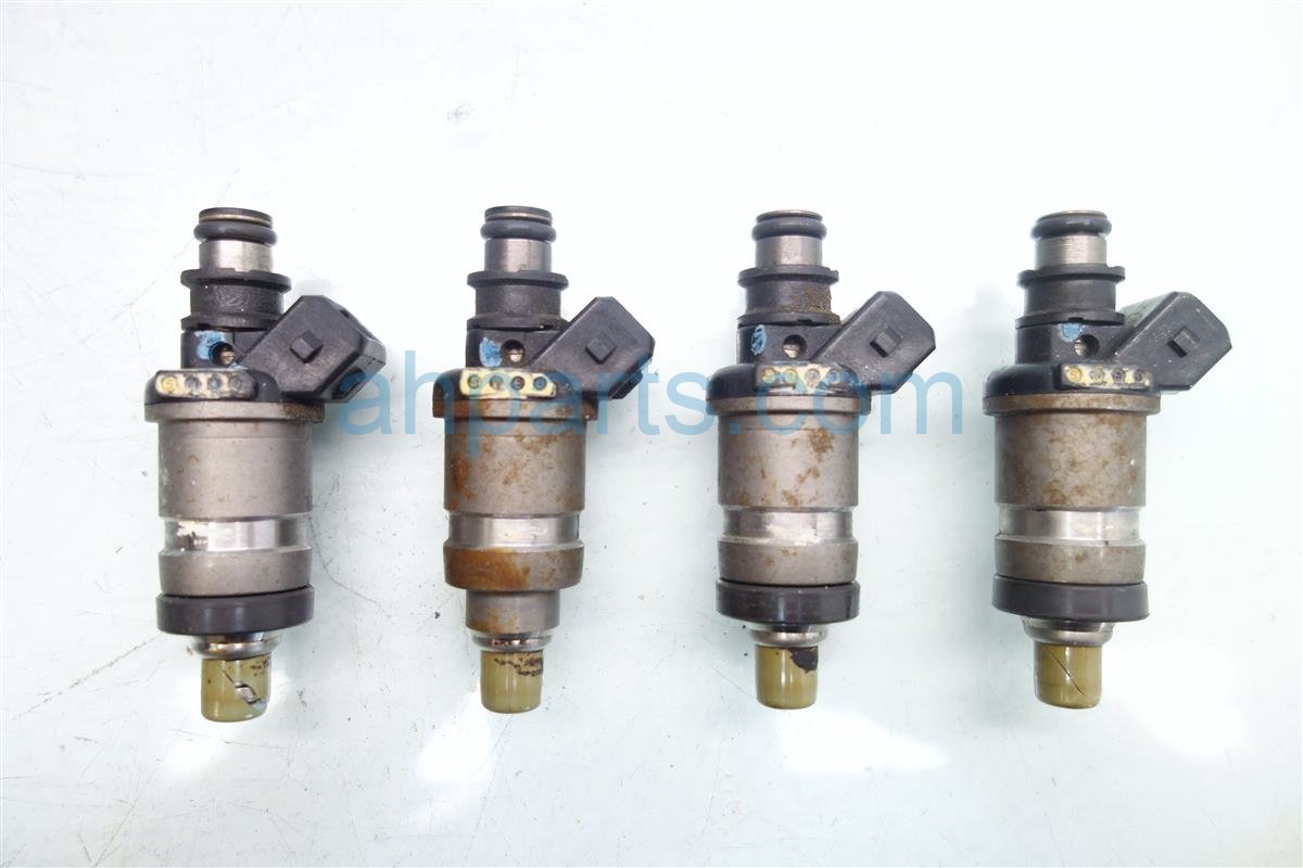 $40 Acura FUEL INJECTOR  4QTY