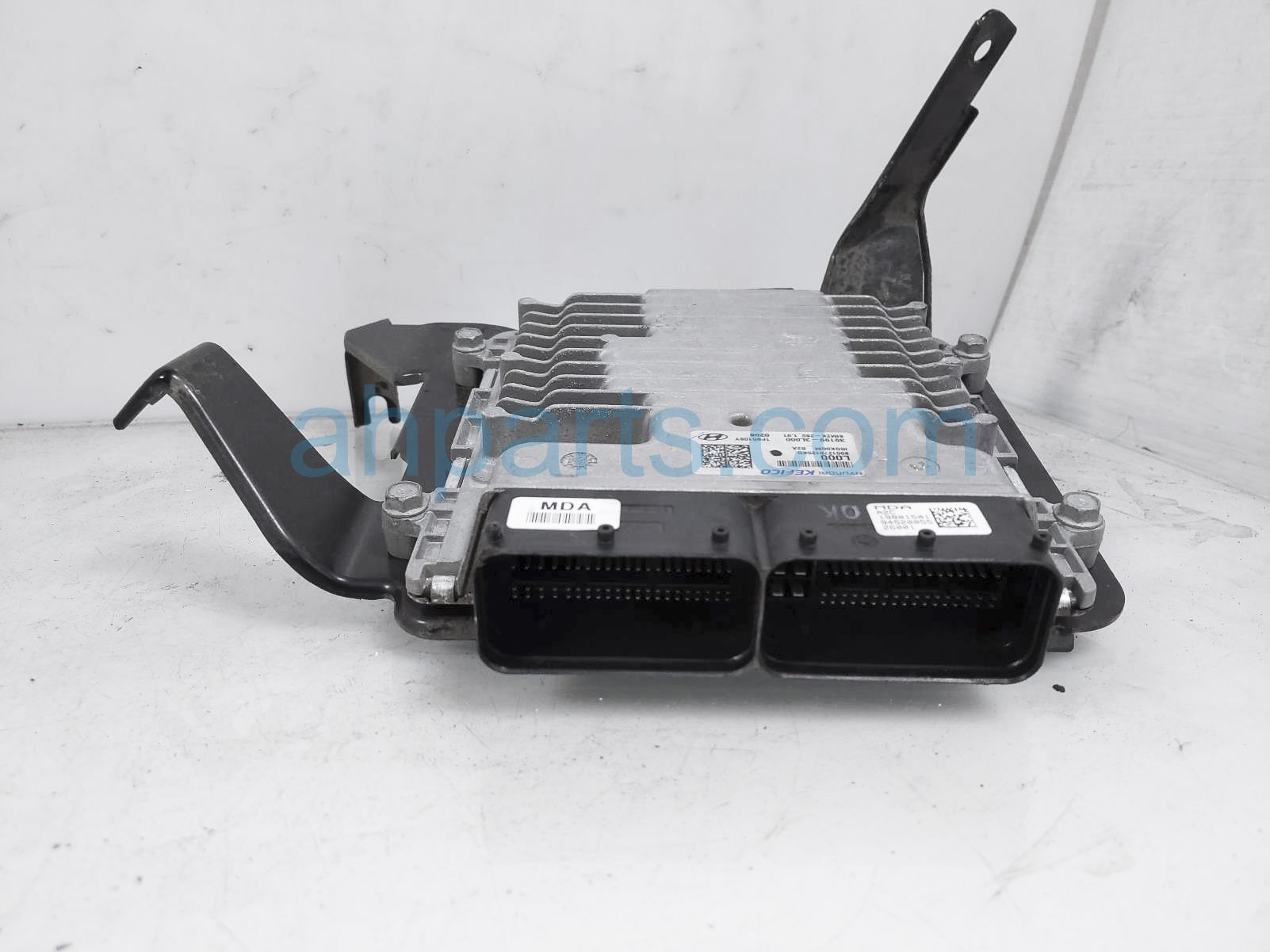 $125 Kia ENGINE COMPUTER UNIT - AT $125 Kia ENGINE COMPUTER UNIT - AT