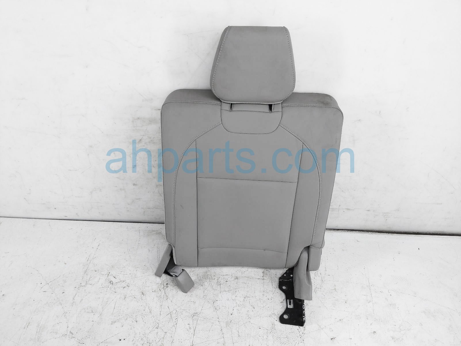 $69 Acura 3RD ROW LH UPPER SEAT - GREY LEATHER $69 Acura 3RD ROW LH UPPER SEAT - GREY LEATHER