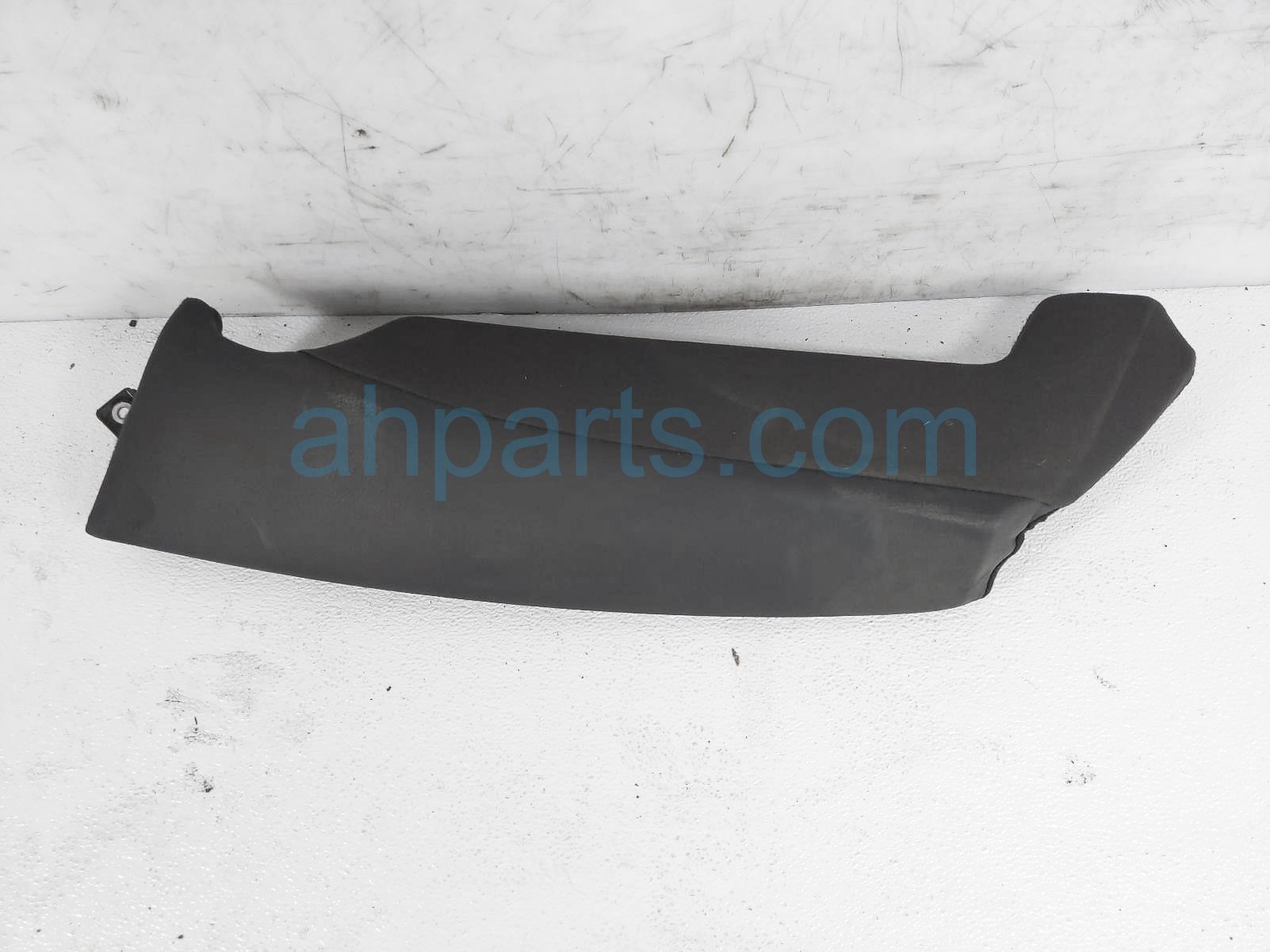 $40 Audi RR/LH SHOULDER SEAT CUSHION - BLACK $40 Audi RR/LH SHOULDER SEAT CUSHION - BLACK