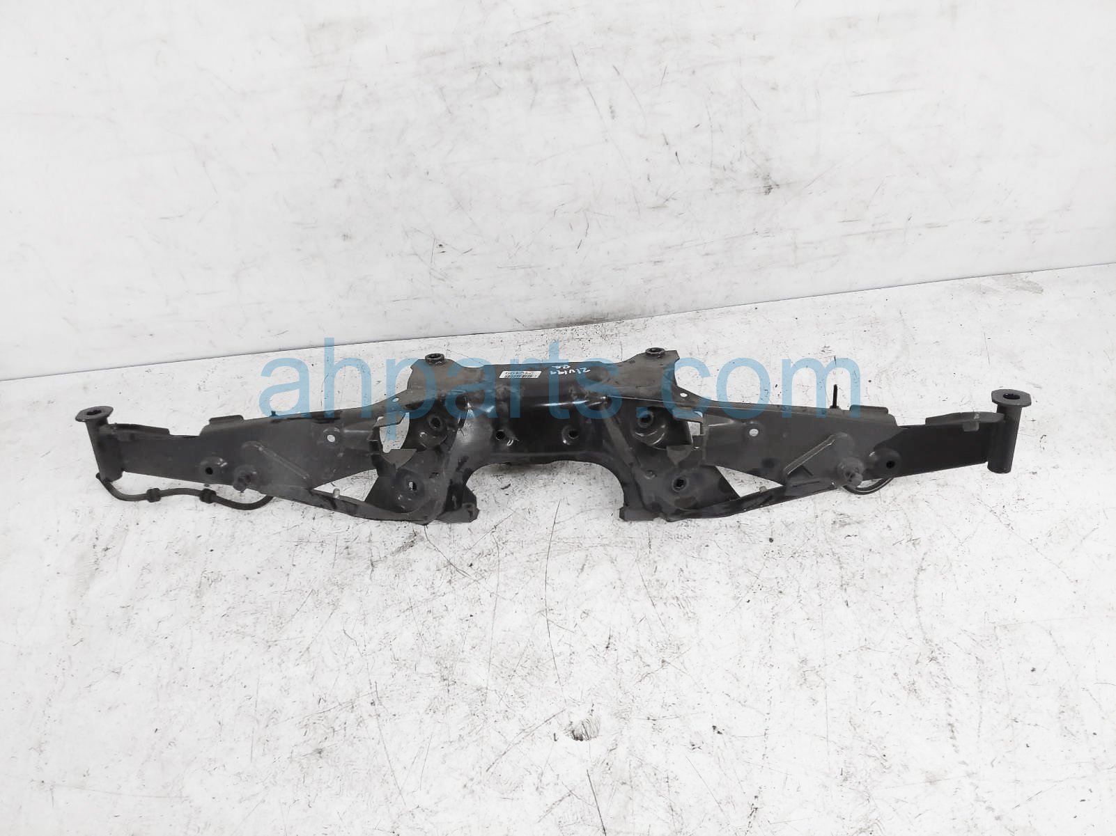 $99 BMW REAR DIFFERNTIAL CROSSMEMBER - 2.0L $99 BMW REAR DIFFERNTIAL CROSSMEMBER - 2.0L