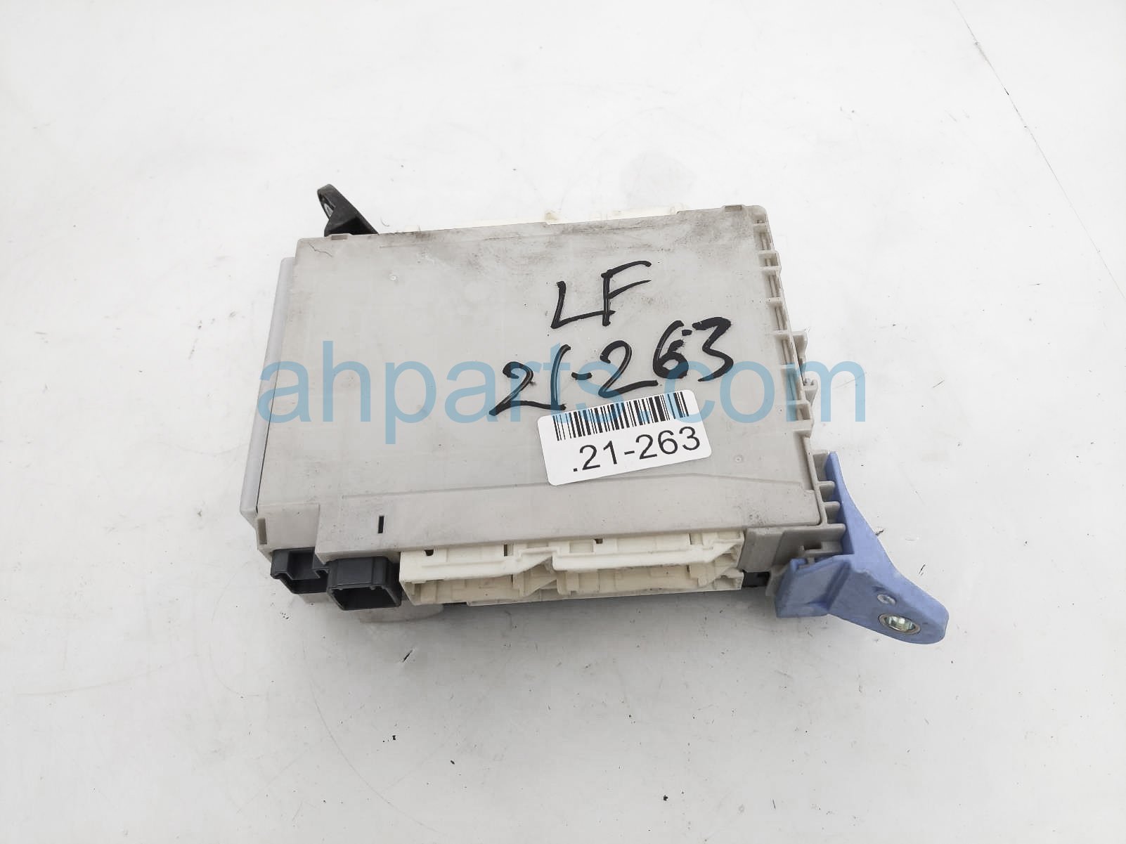 $85 Lexus DRIVER FUSE MULTIPLEX FUSE BOX