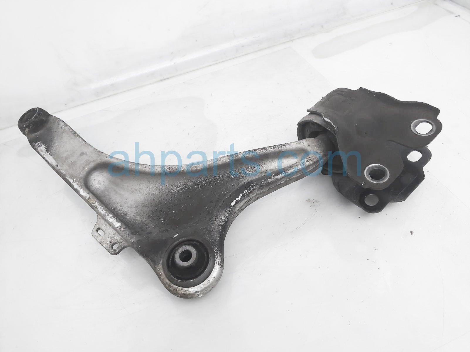 $40 Volvo FR/LH LOWER CONTROL ARM $40 Volvo FR/LH LOWER CONTROL ARM