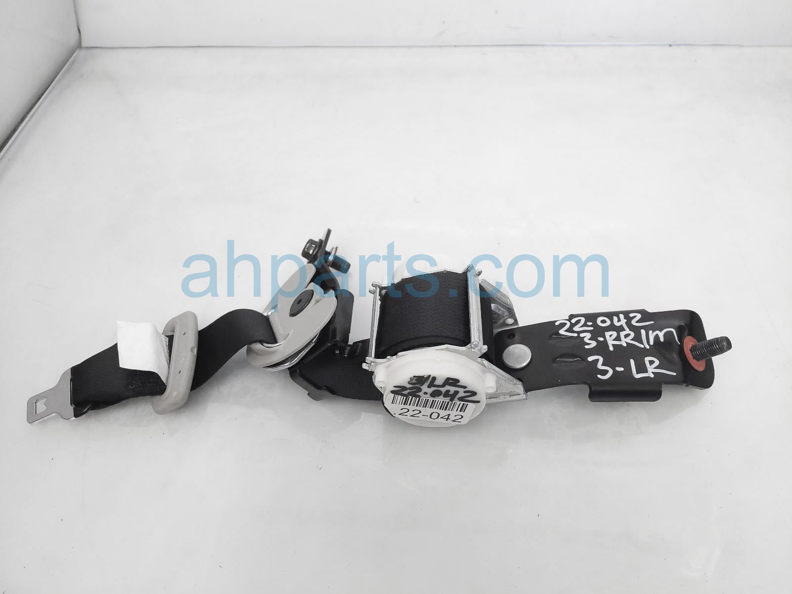 $50 Kia 3RD ROW MID SEAT BELT - BLACK $50 Kia 3RD ROW MID SEAT BELT - BLACK