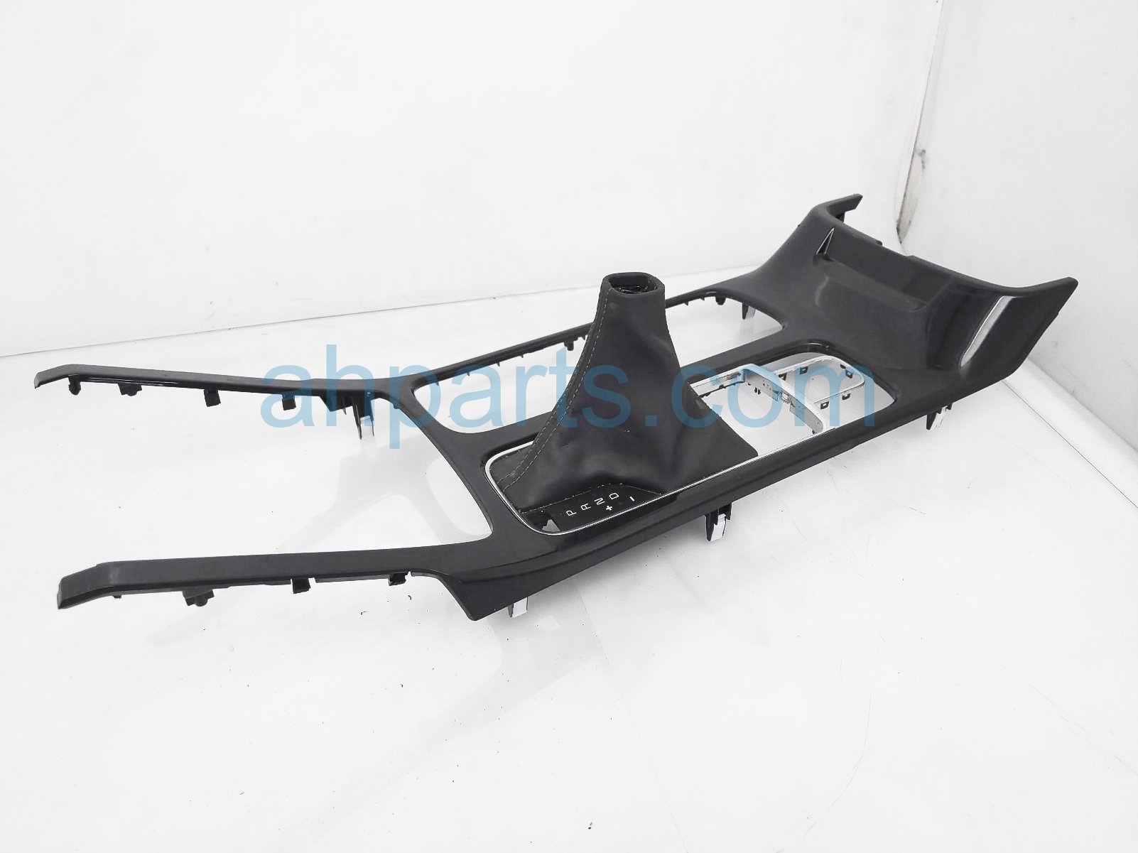 $60 Kia CENTER CONSOLE UPPER TRIM PANEL $60 Kia CENTER CONSOLE UPPER TRIM PANEL