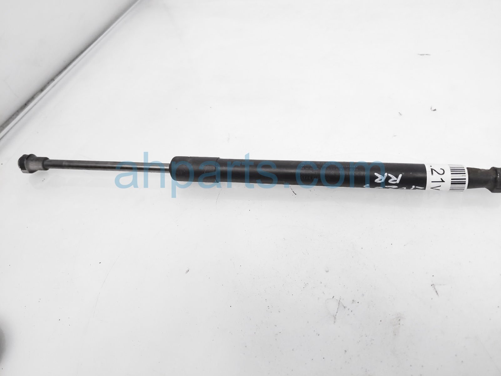$19 BMW RH TRUNK STRUT / LIFT CYLINDER $19 BMW RH TRUNK STRUT / LIFT CYLINDER