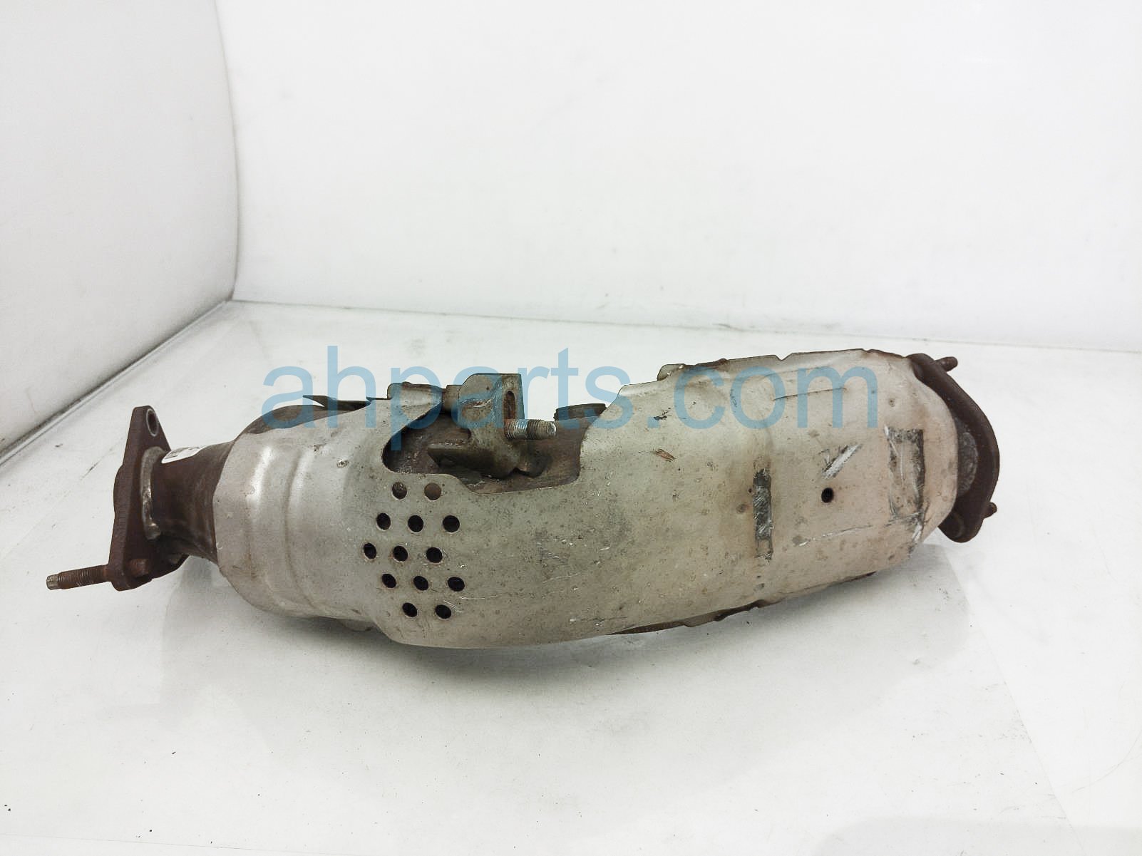 $349 Infiniti RH EXHAUST CATALYTIC CONVERTER $349 Infiniti RH EXHAUST CATALYTIC CONVERTER