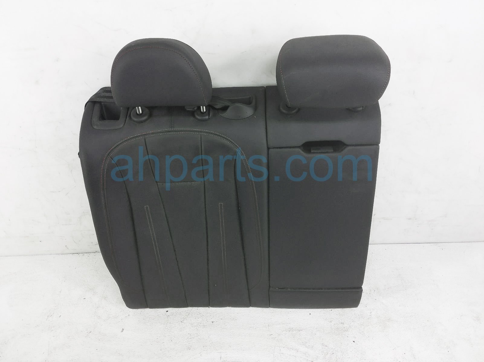 $90 Audi 2ND ROW RH UPPER SEAT - BLACK $90 Audi 2ND ROW RH UPPER SEAT - BLACK