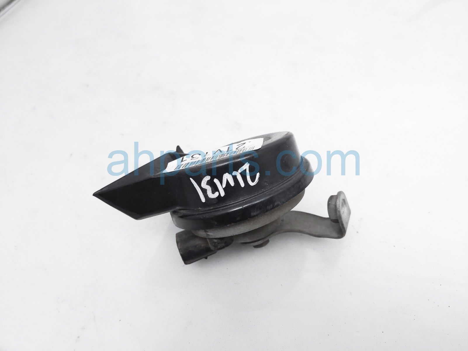 $15 Volvo LOW NOTE HORN ASSY $15 Volvo LOW NOTE HORN ASSY